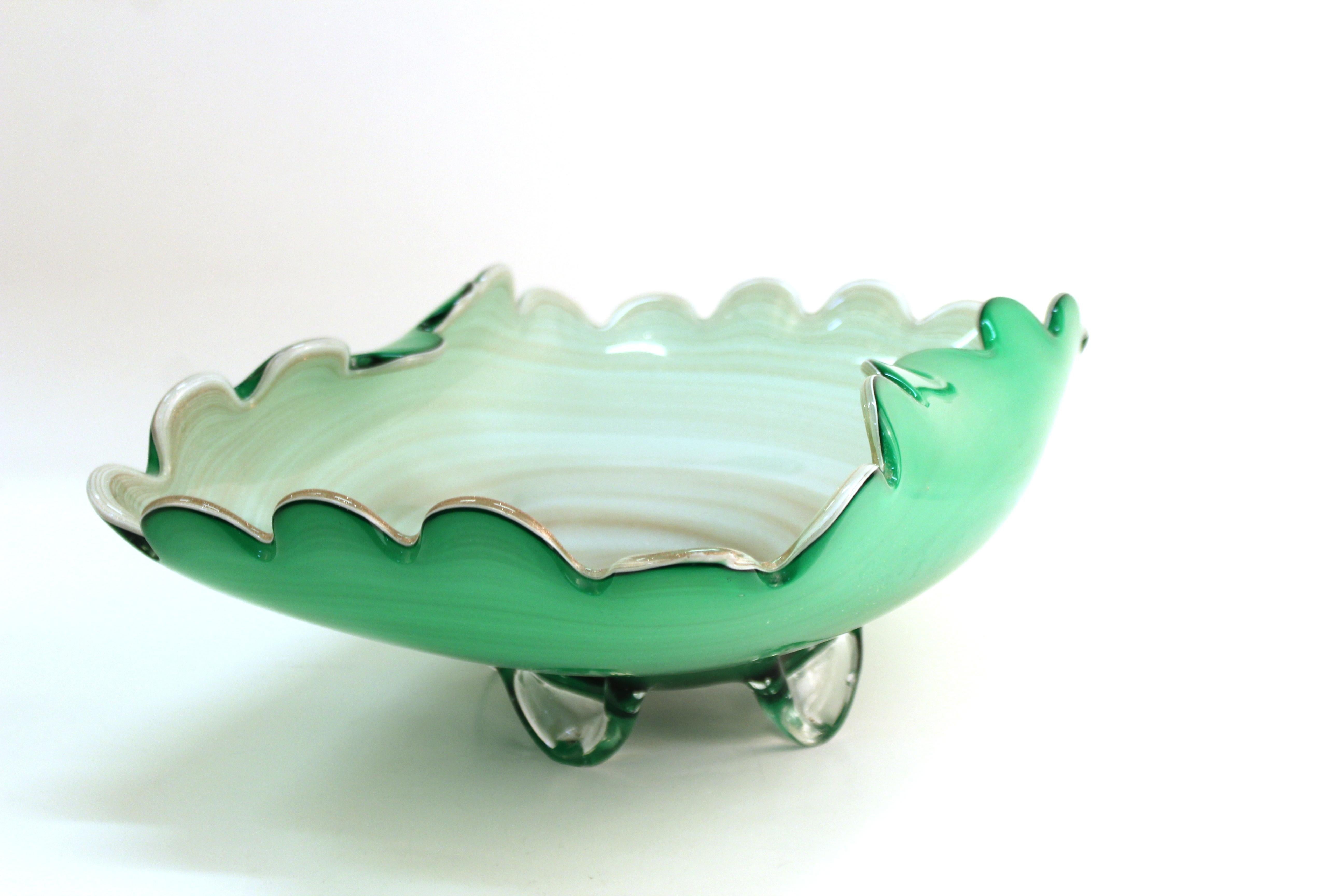 Italian Murano Art Glass Swirl Bowl in Green and Cream with Gold Dust In Good Condition In New York, NY