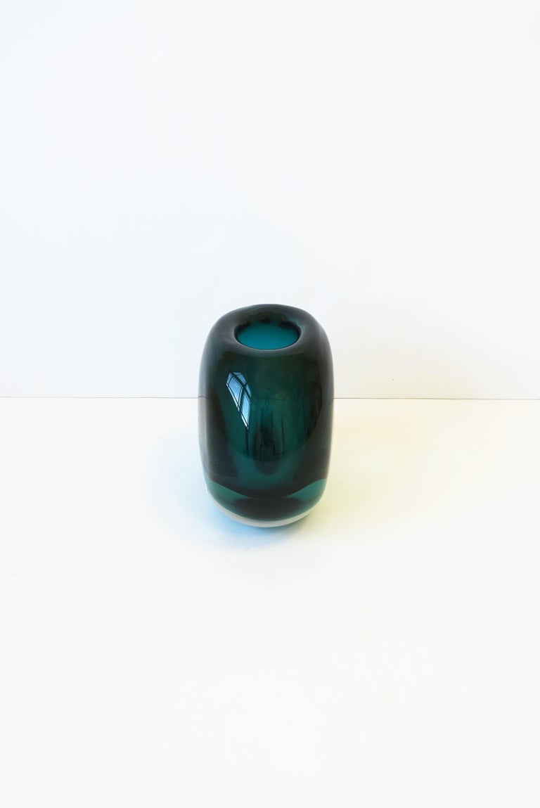 Italian Murano Art Glass Vase in Emerald Green For Sale 4