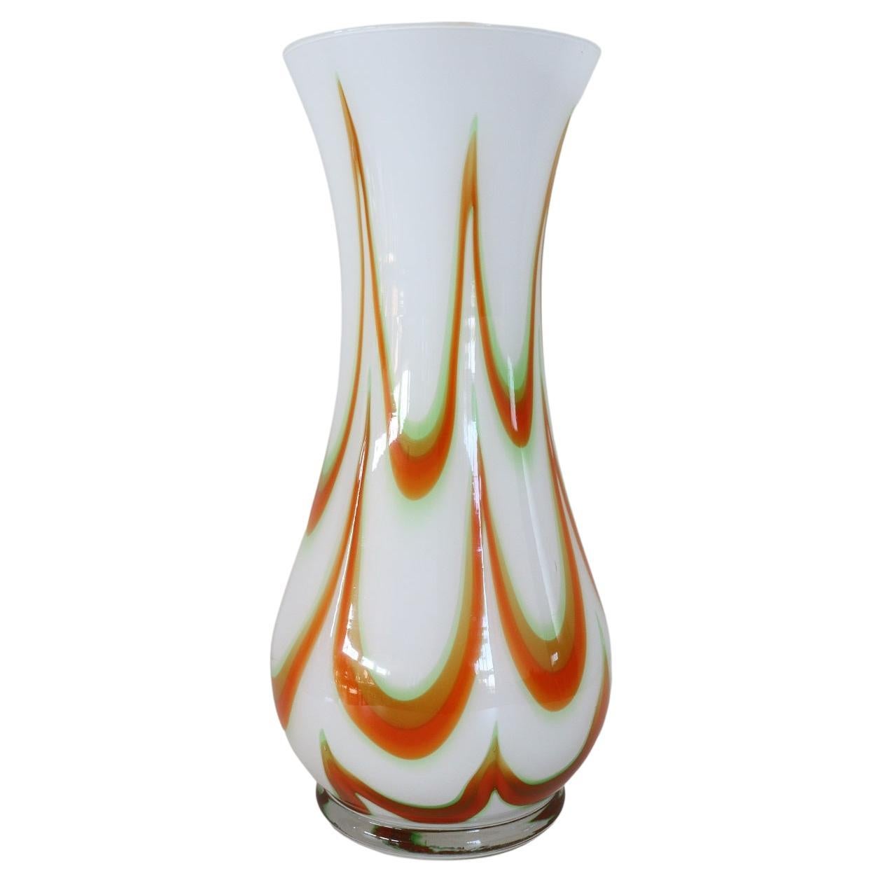 Italian Murano Art Glass Vase with Kinetic Decoration, 1960s