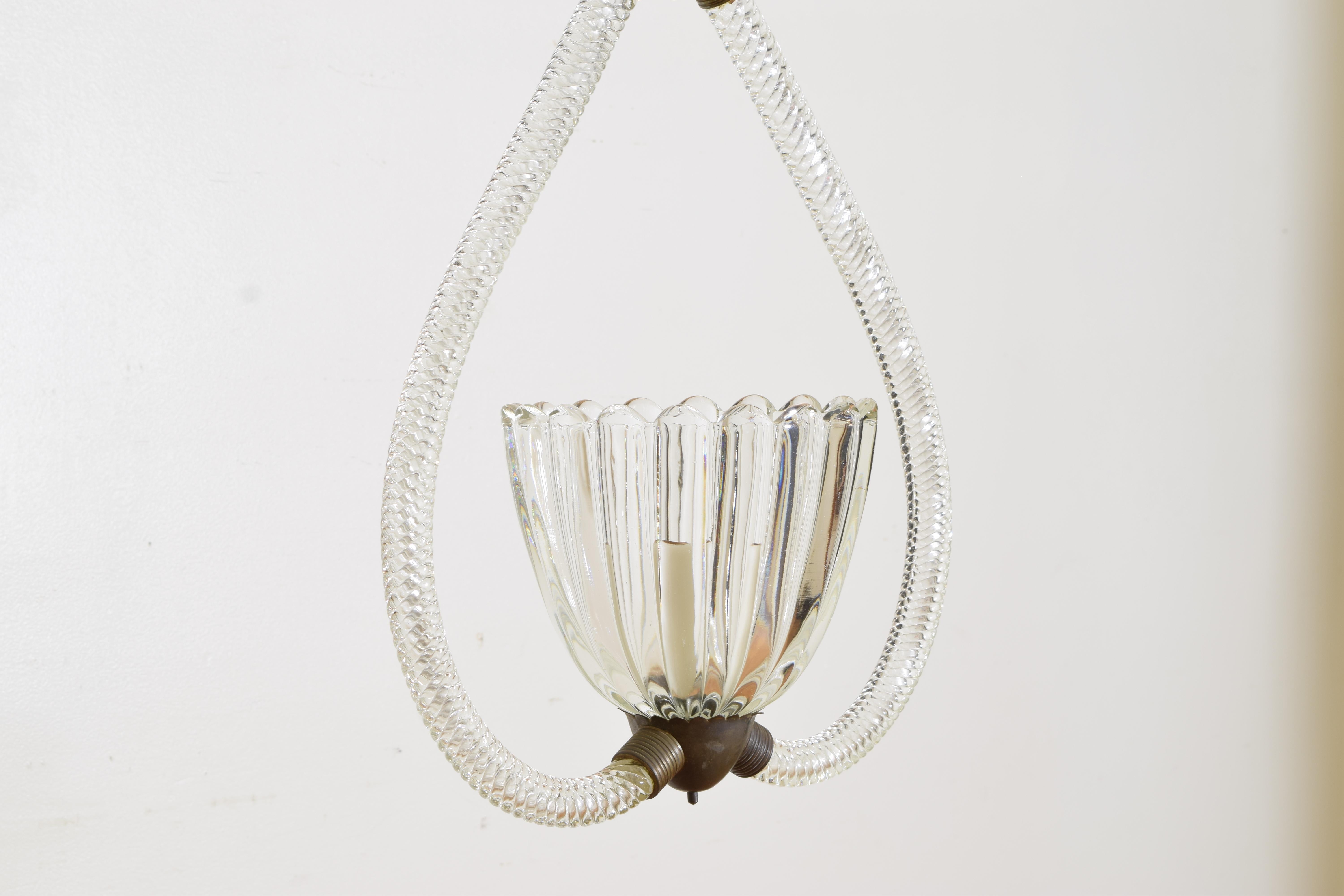 Italienisch, Murano, 1-Light Pendelleuchte aus geblasenem Glas, 1. Hälfte 20. (Geblasenes Glas) im Angebot