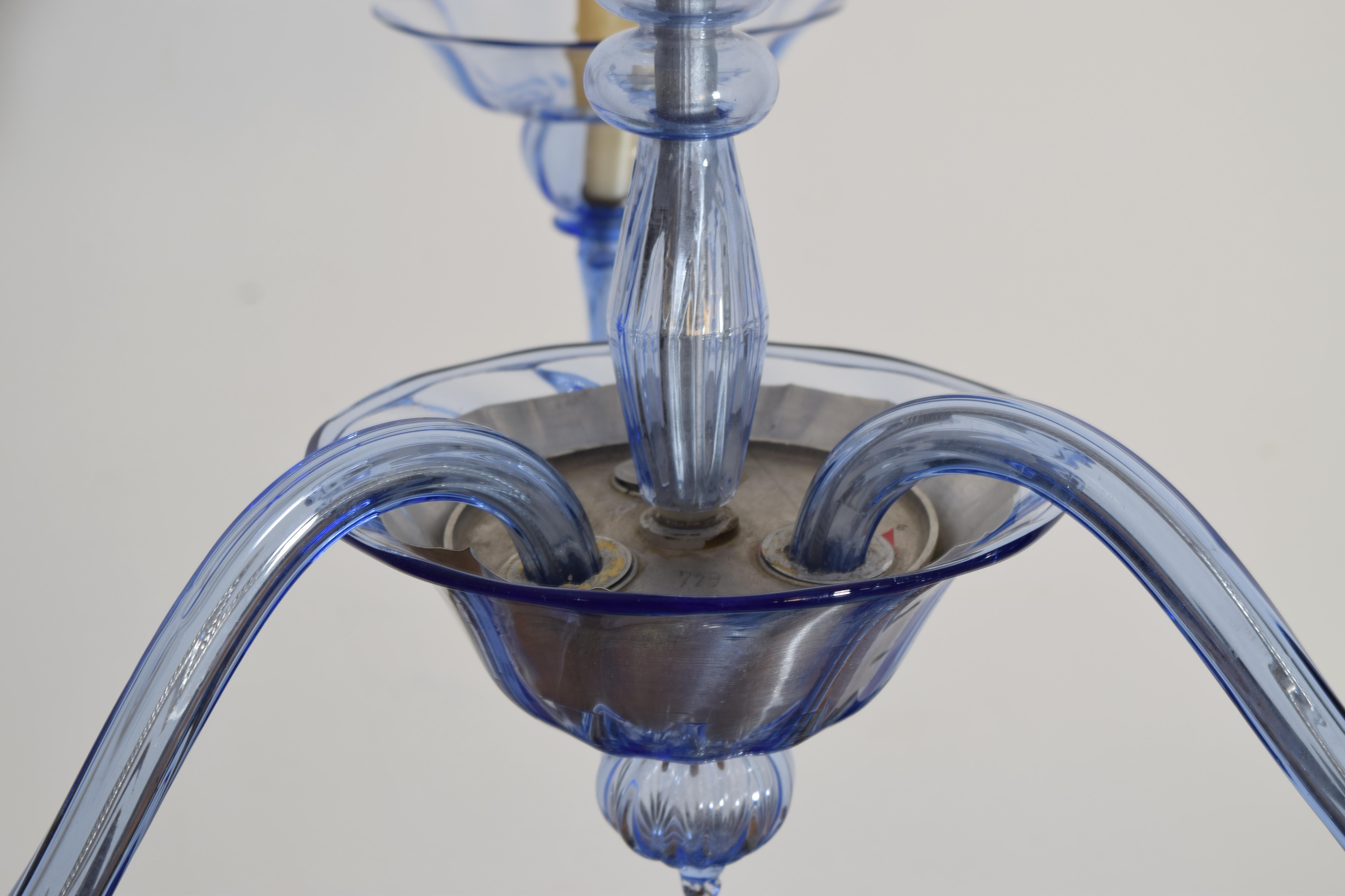 Italiano, Murano, Lampadario a 3 luci in vetro soffiato, metà del XX secolo in vendita 3