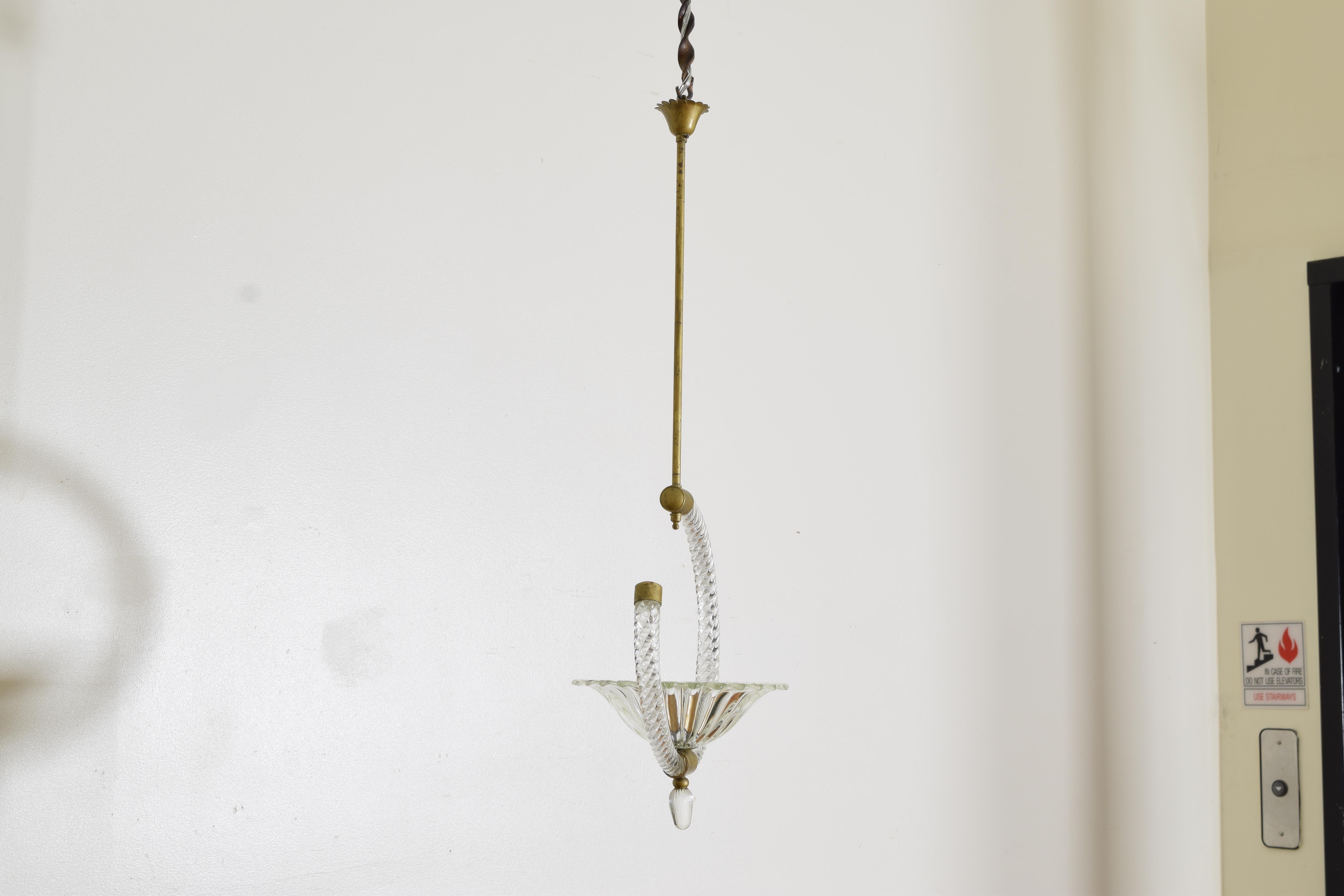 Italienische, Murano-, geblasenes Glas, C-Form, 1-Licht-Hängelampe, 1. Hälfte des 20. Jahrhunderts, UL- verdrahtet (Moderne der Mitte des Jahrhunderts) im Angebot