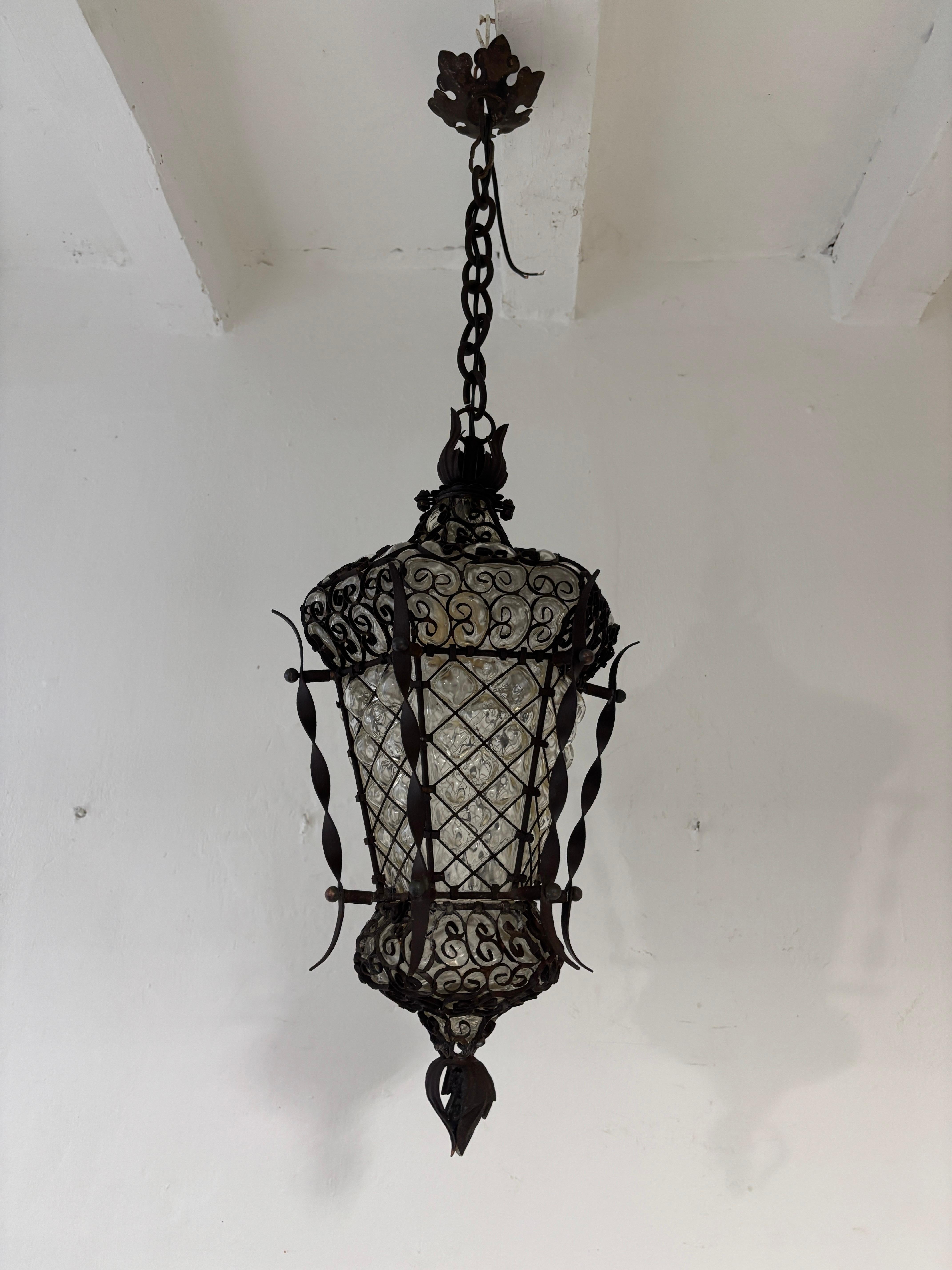 Italienischer Murano-Kronleuchter aus geblasenem Glas und Schmiedeeisen Selten um 1900 im Angebot 7