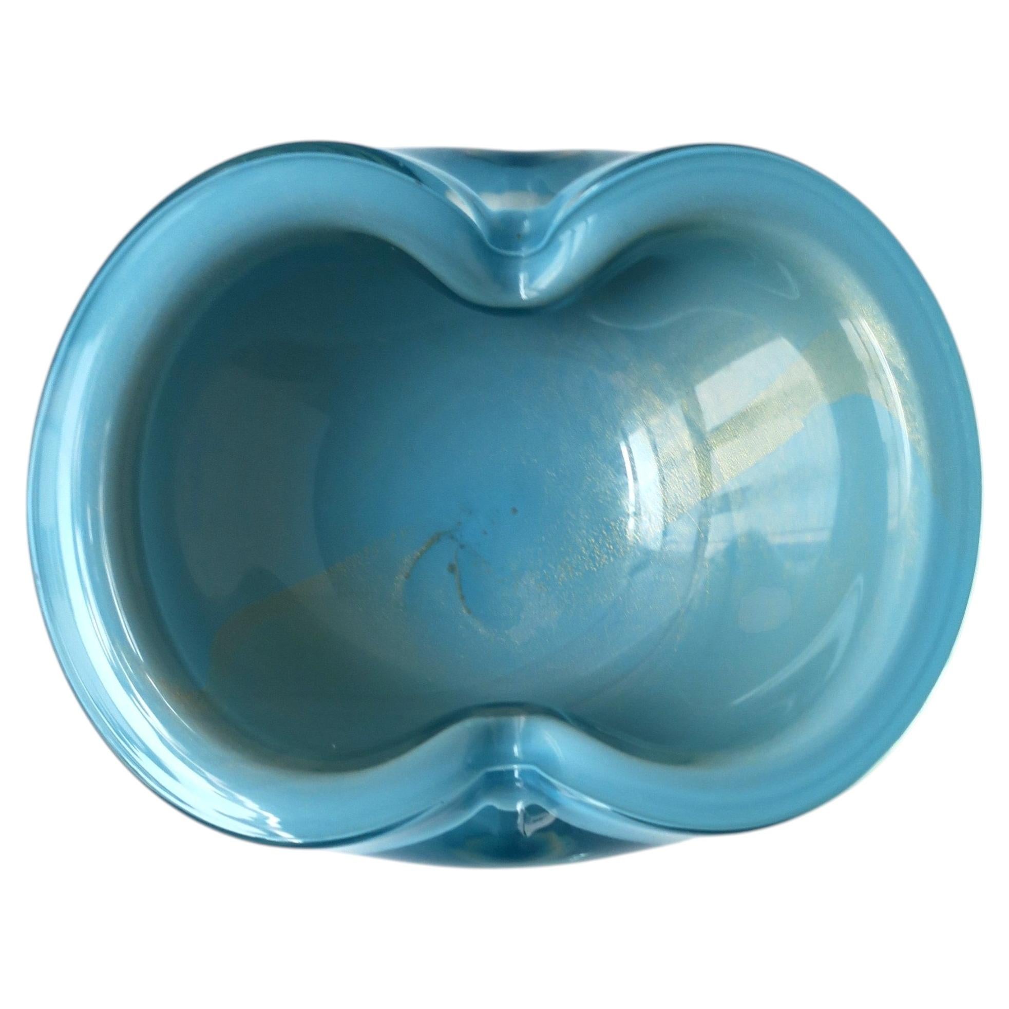 Italian Murano Blue and Gold Art Glass Bowl Alfredo Barbini, ca Mid-20th Century