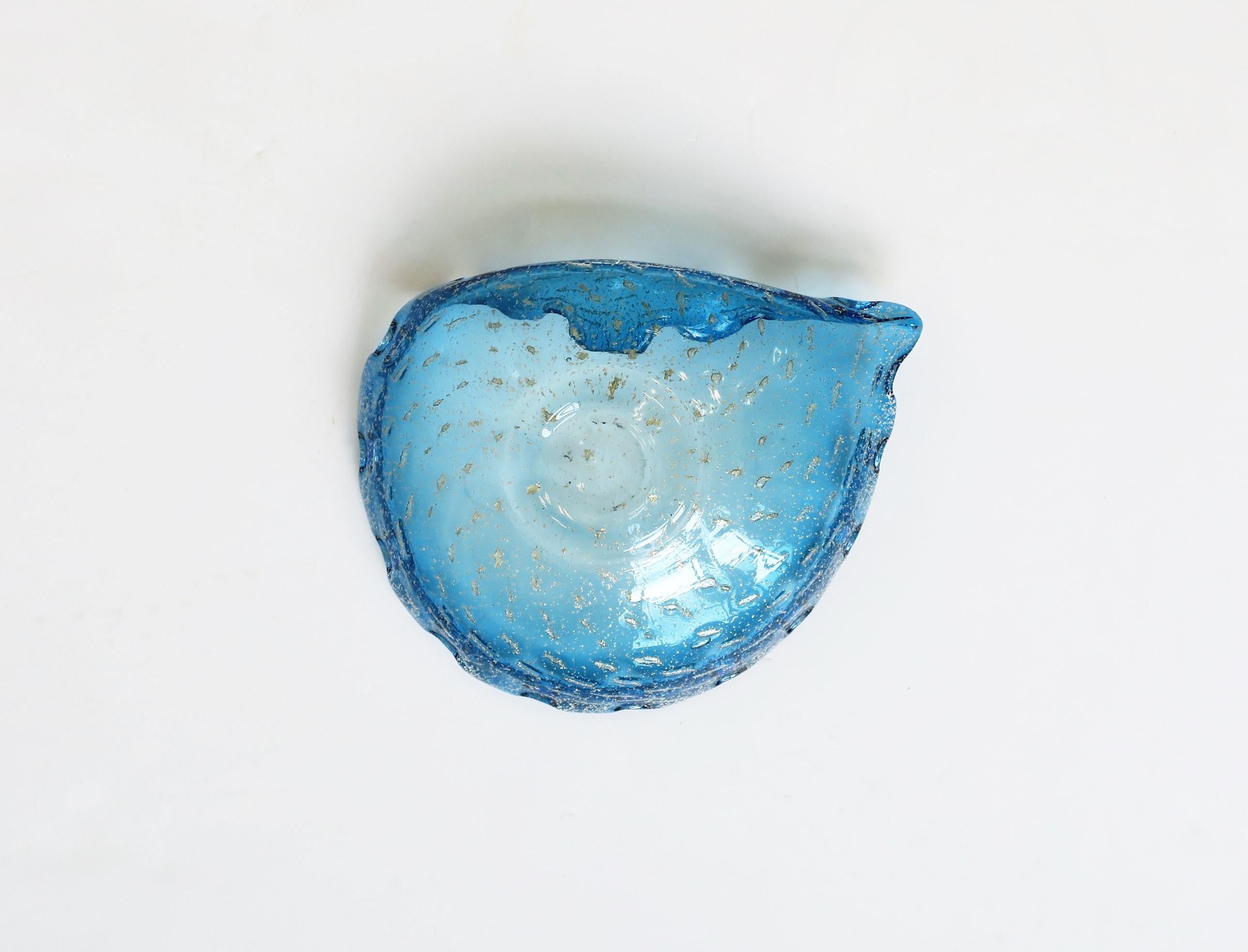 Italienische Murano-Schale aus blauem und silbernem Kunstglas mit Muschelrand im Angebot 7