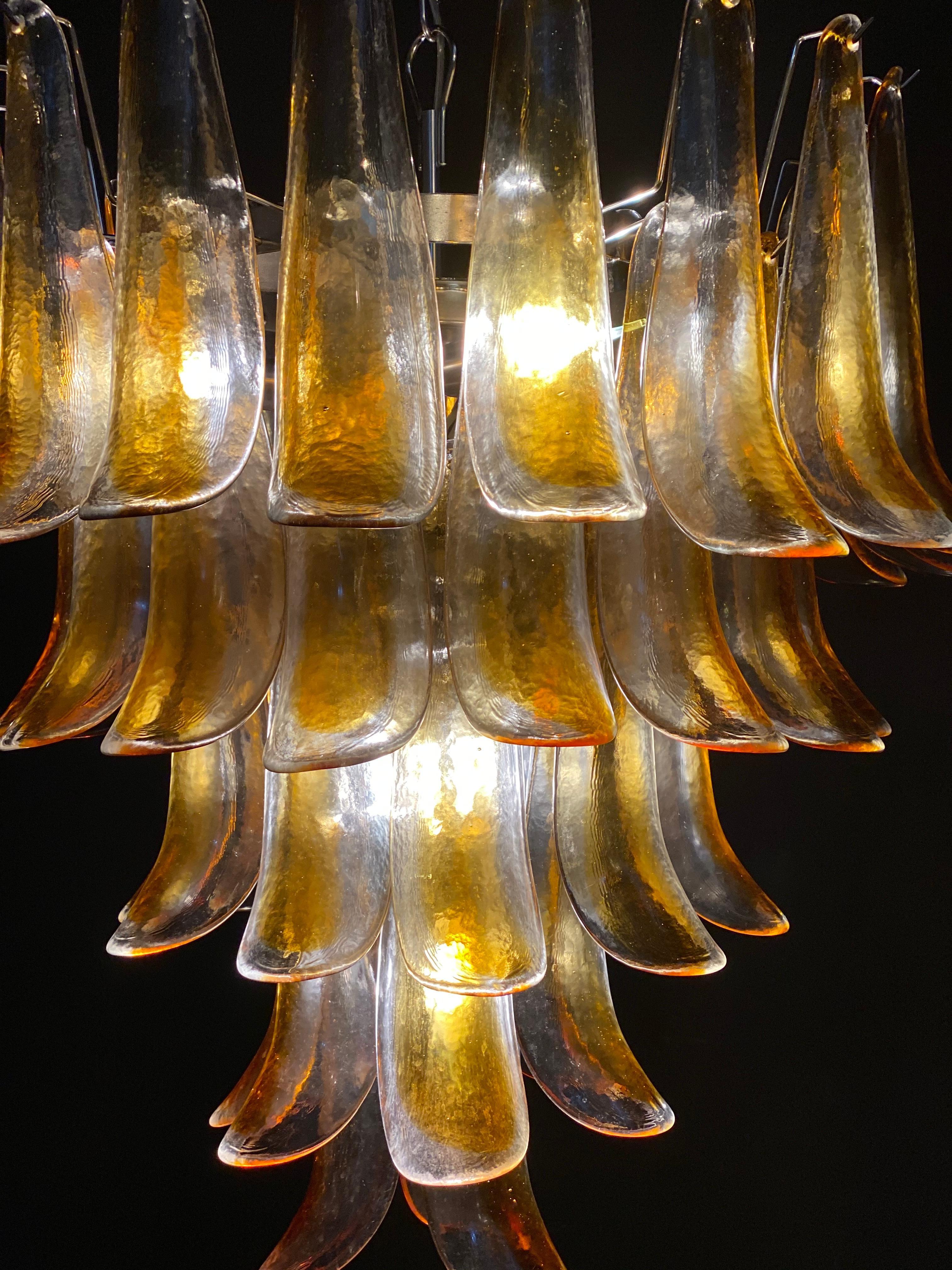 Italian Murano Chandelier with Amber Glass Petals, 1970s In Excellent Condition In Rome, IT