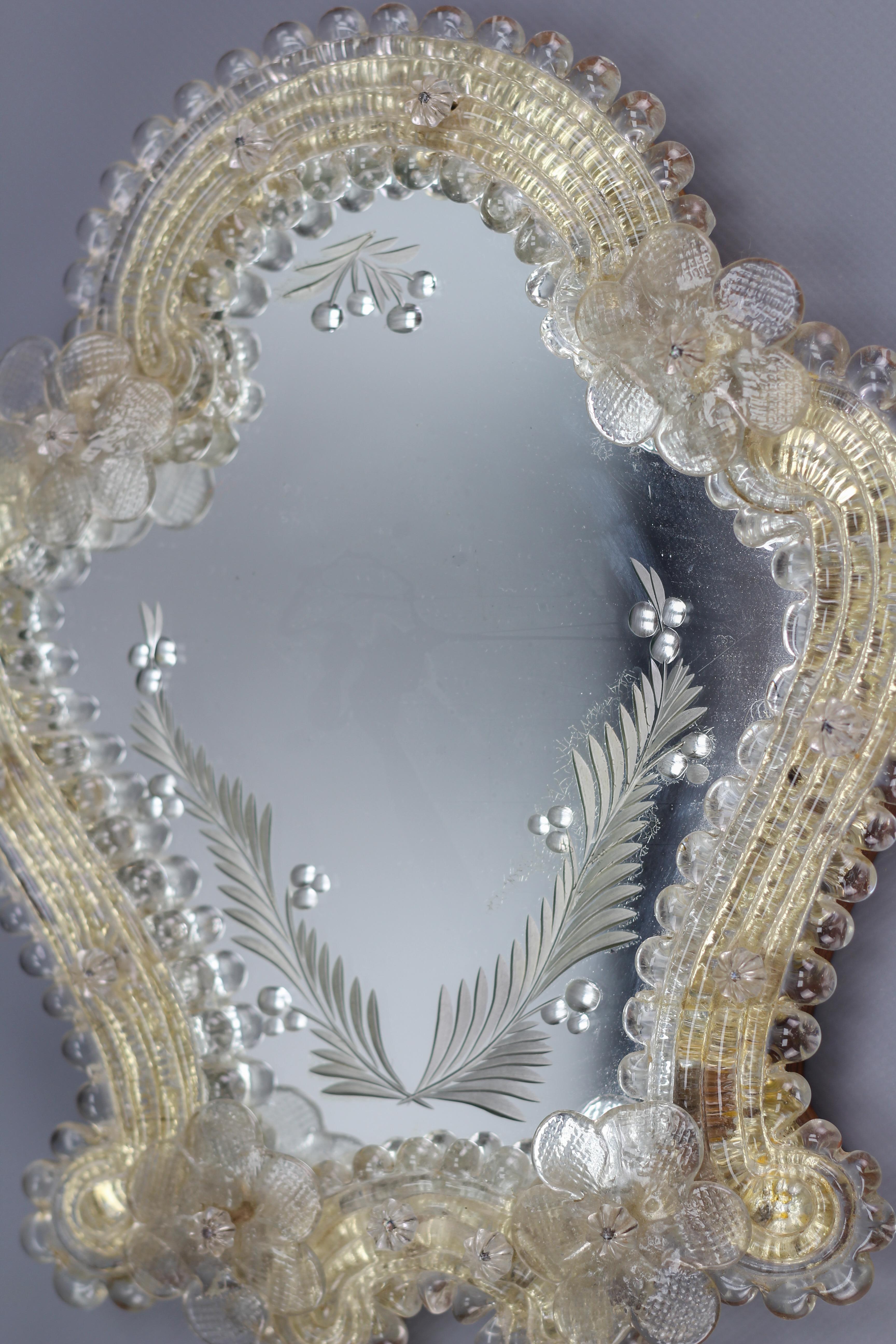 Hollywood Regency Italian Murano Clear and Light Golden Glass Etched Wall Mirror, circa 1950s For Sale