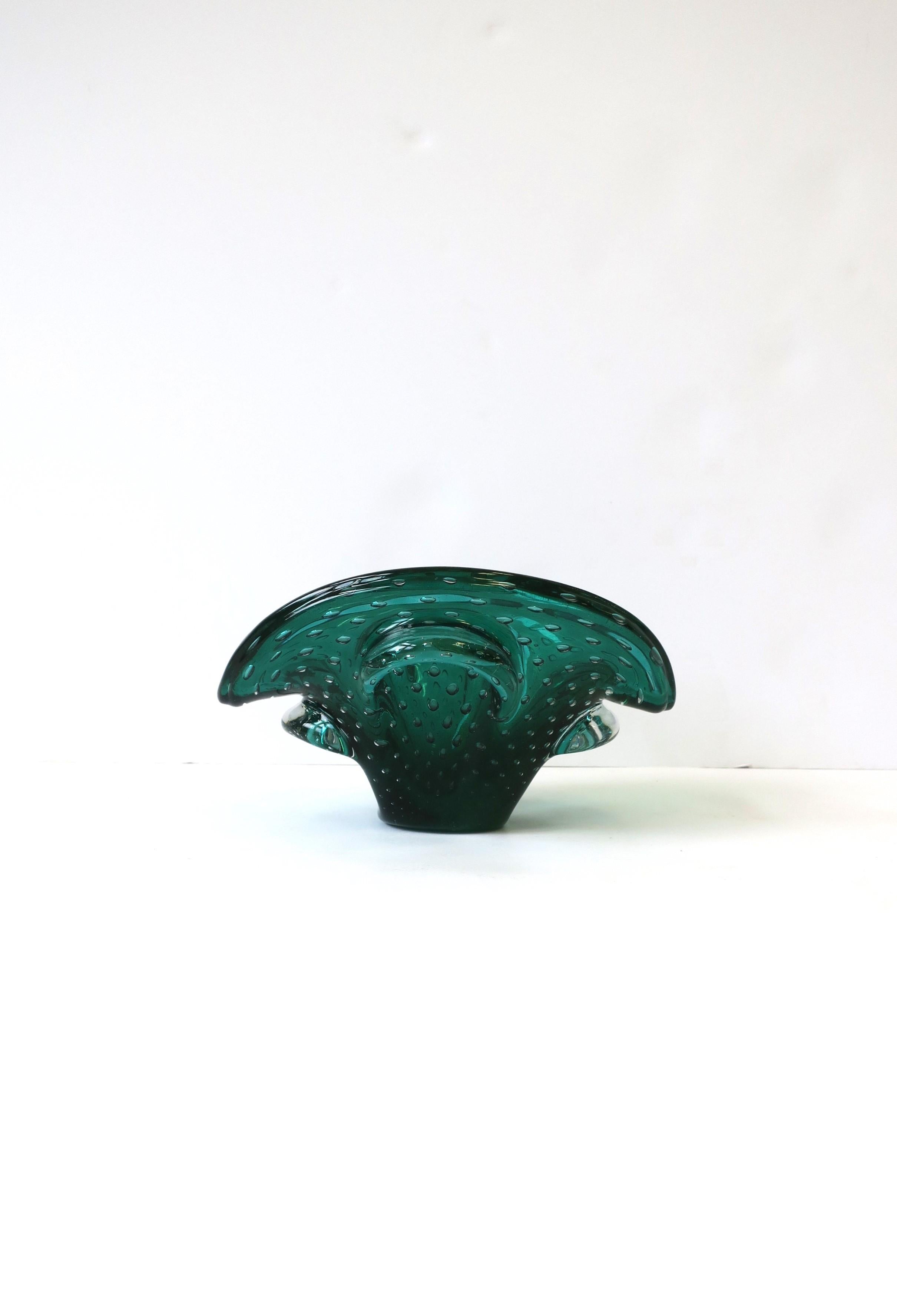 Bol en verre d'art de Murano vert émeraude d'après Seguso, vers les années 1960 en vente 5