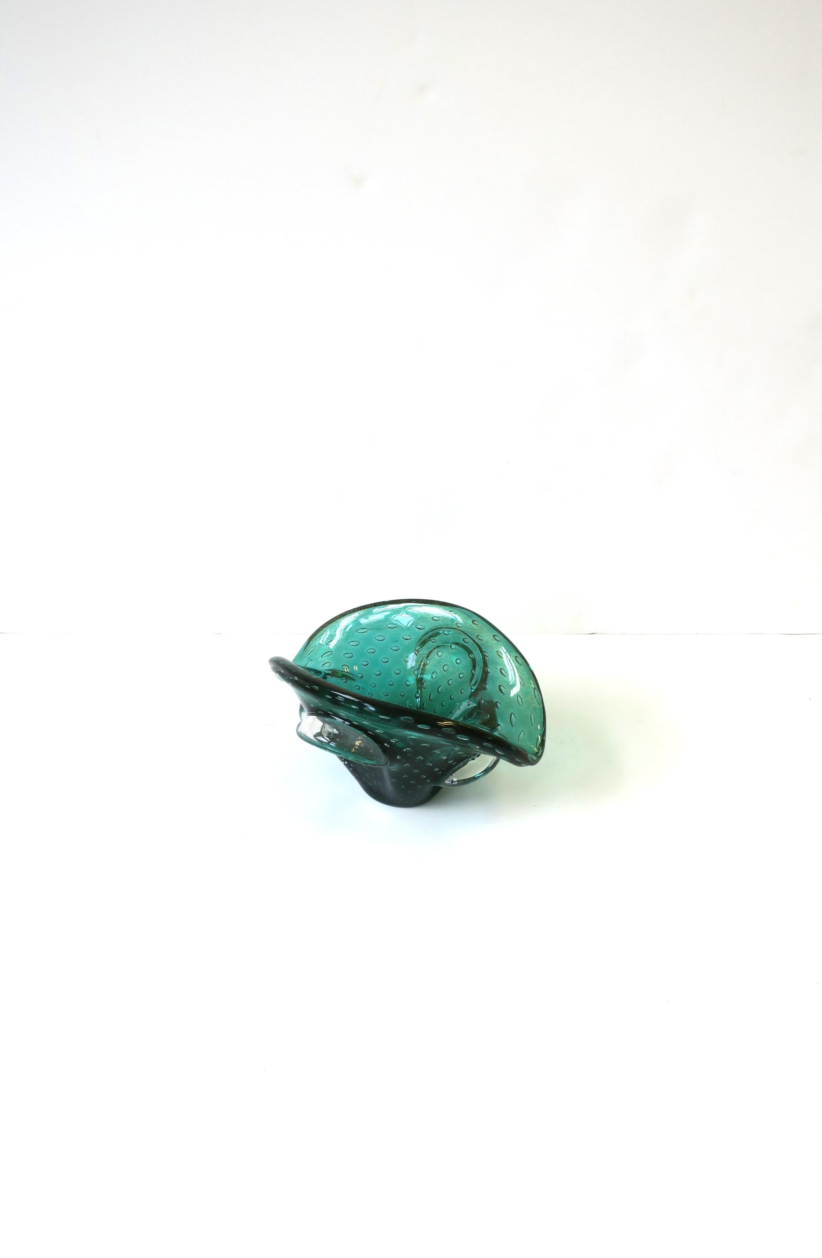 Bol en verre d'art de Murano vert émeraude d'après Seguso, vers les années 1960 en vente 1