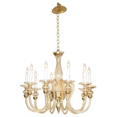 Lampadario italiano a dieci bracci in vetro di Murano e ottone degli anni '50
