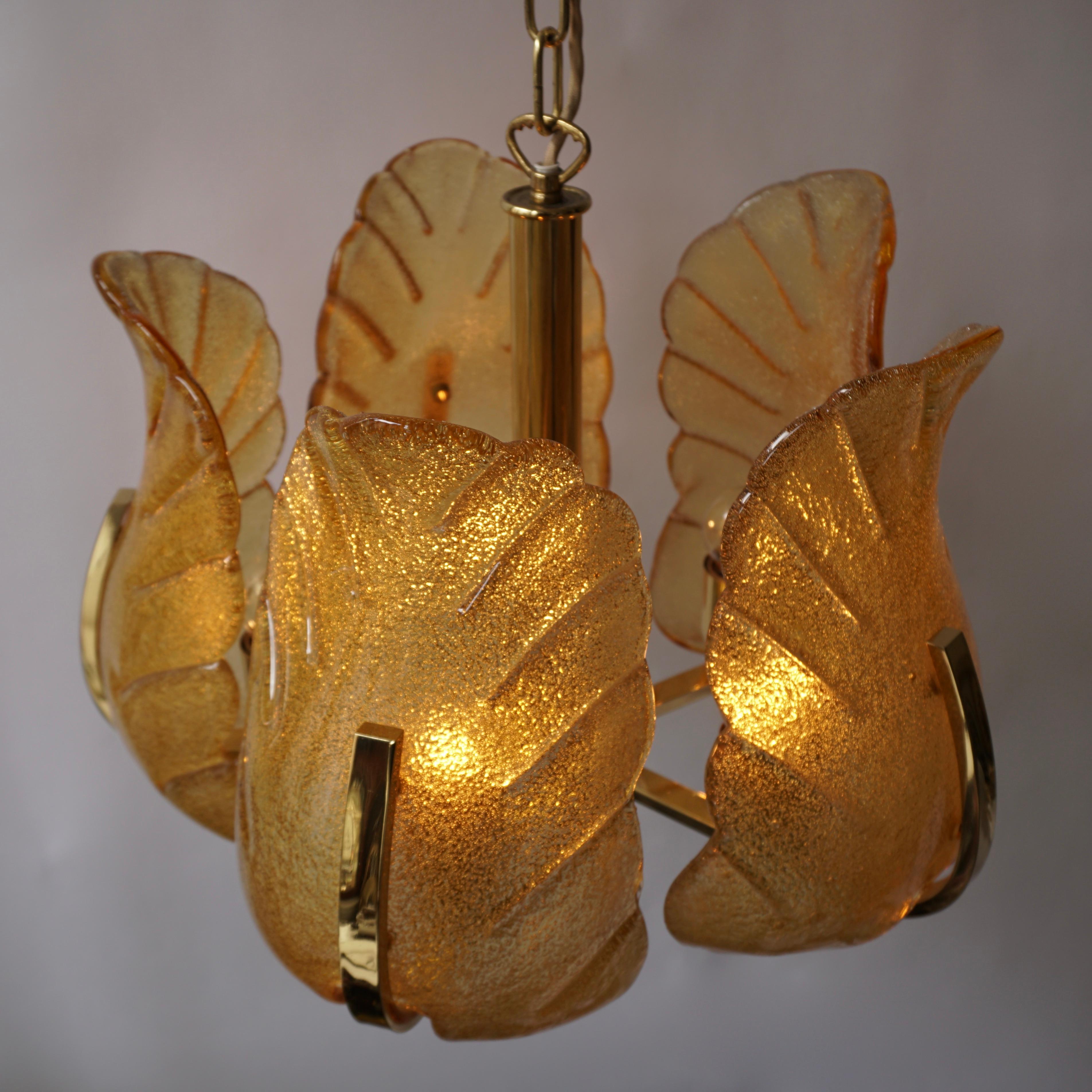Italian Murano Glass and Brass Chandelier For Sale 6