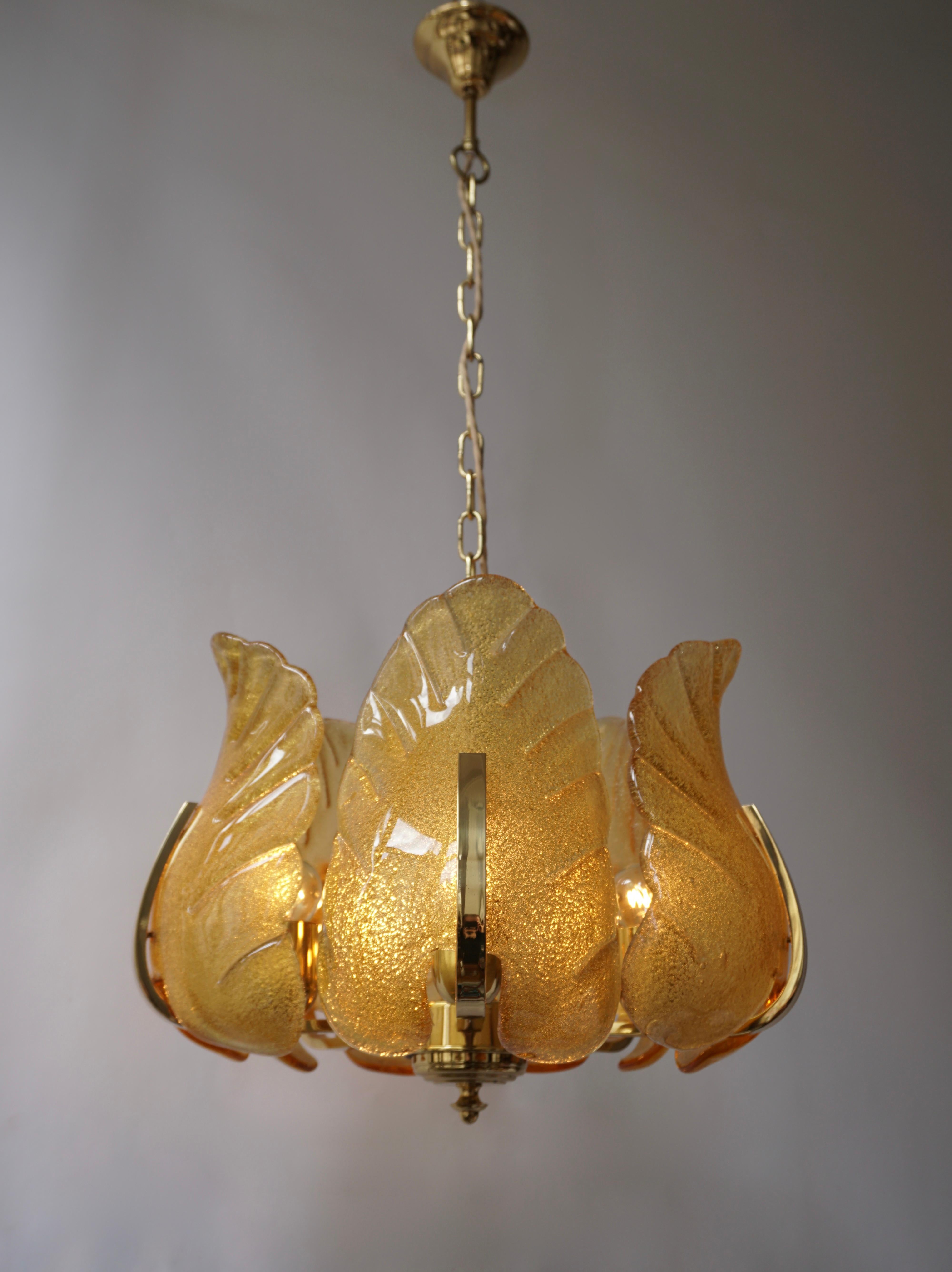 Mid-Century Modern Italian Murano Glass and Brass Chandelier For Sale