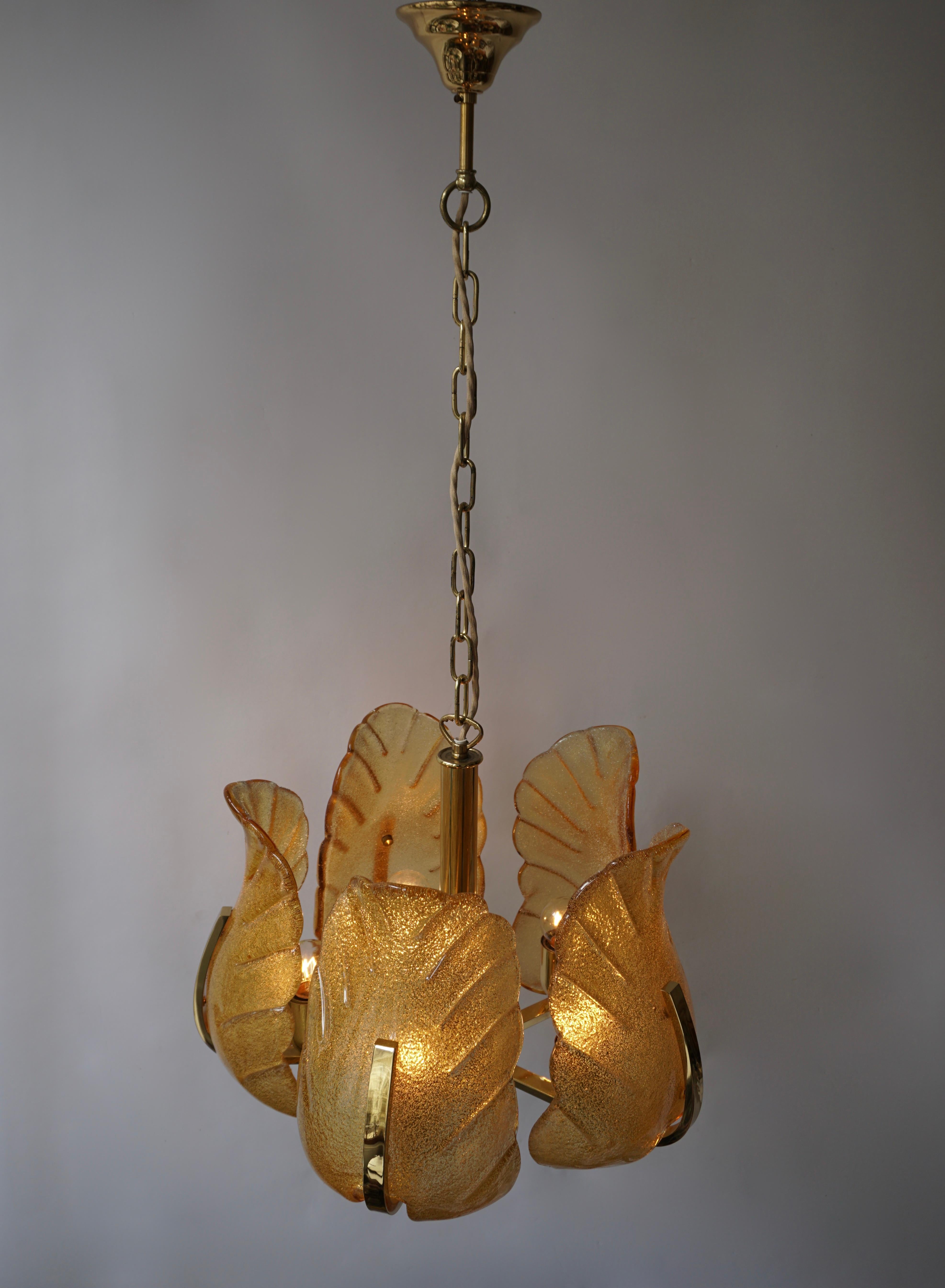 Italian Murano Glass and Brass Chandelier In Good Condition For Sale In Antwerp, BE