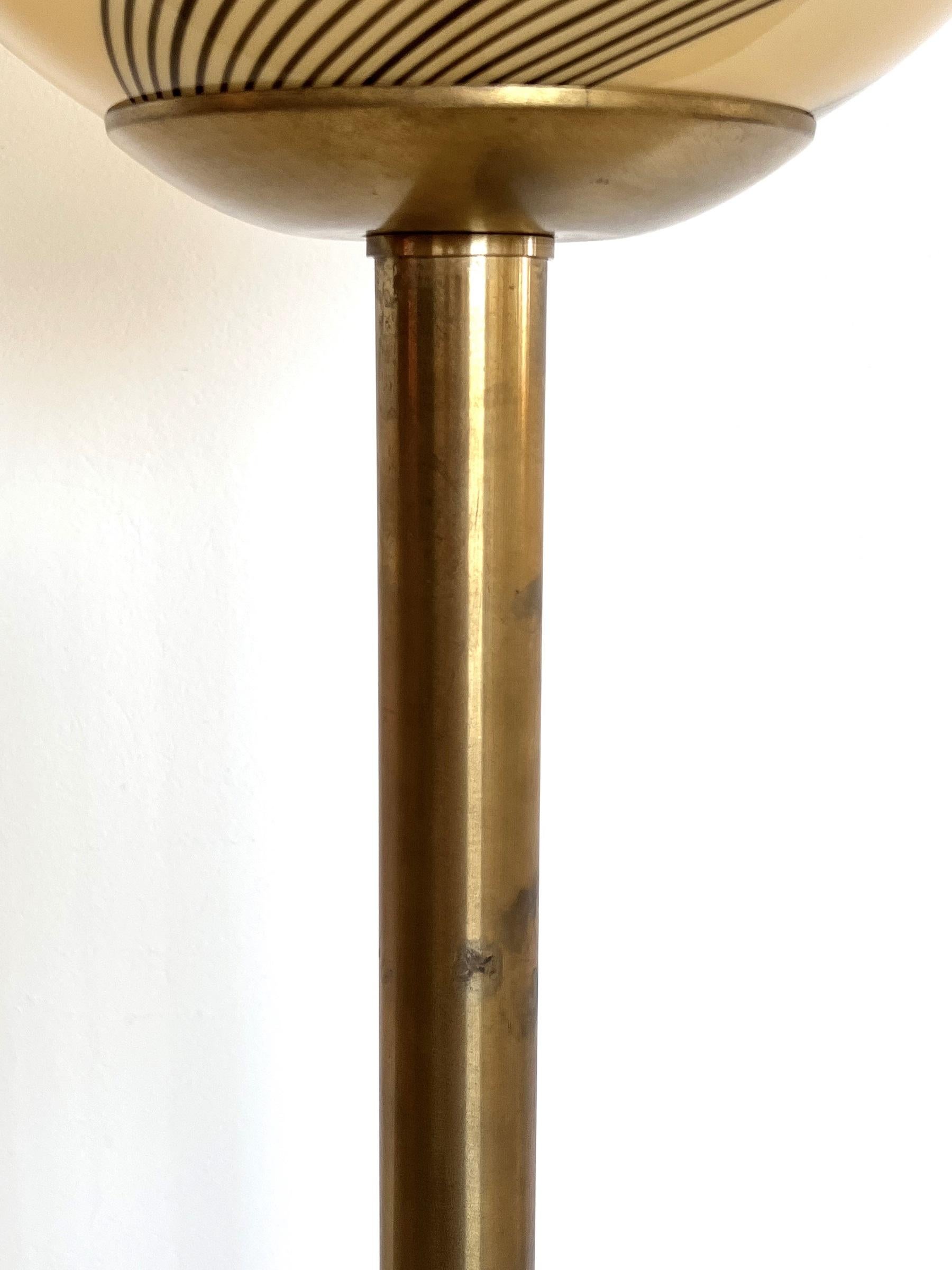 Italian Murano Glass and Brass Floor Lamp, 1970s For Sale 3