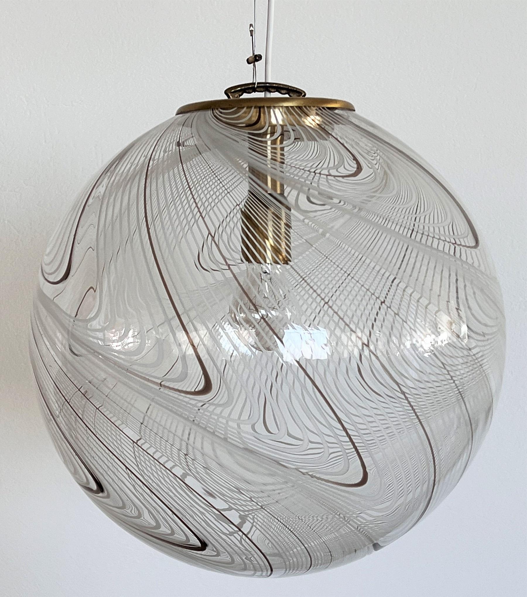 Fine XX secolo Lampada a sospensione in vetro di Murano e ottone nello stile di Lino Tagliapietra, 1970 in vendita