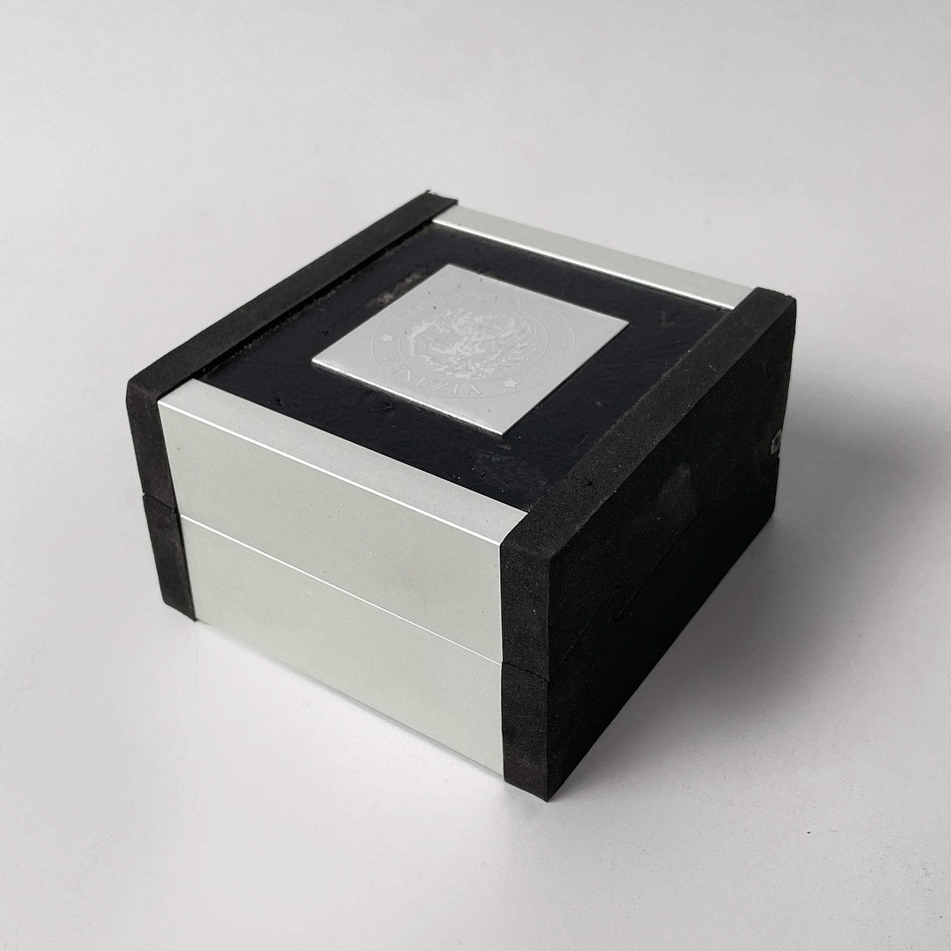 Post-Modern Italian Murano glass and silver 926 cufflink by Constantini Gioielli, 1990s For Sale