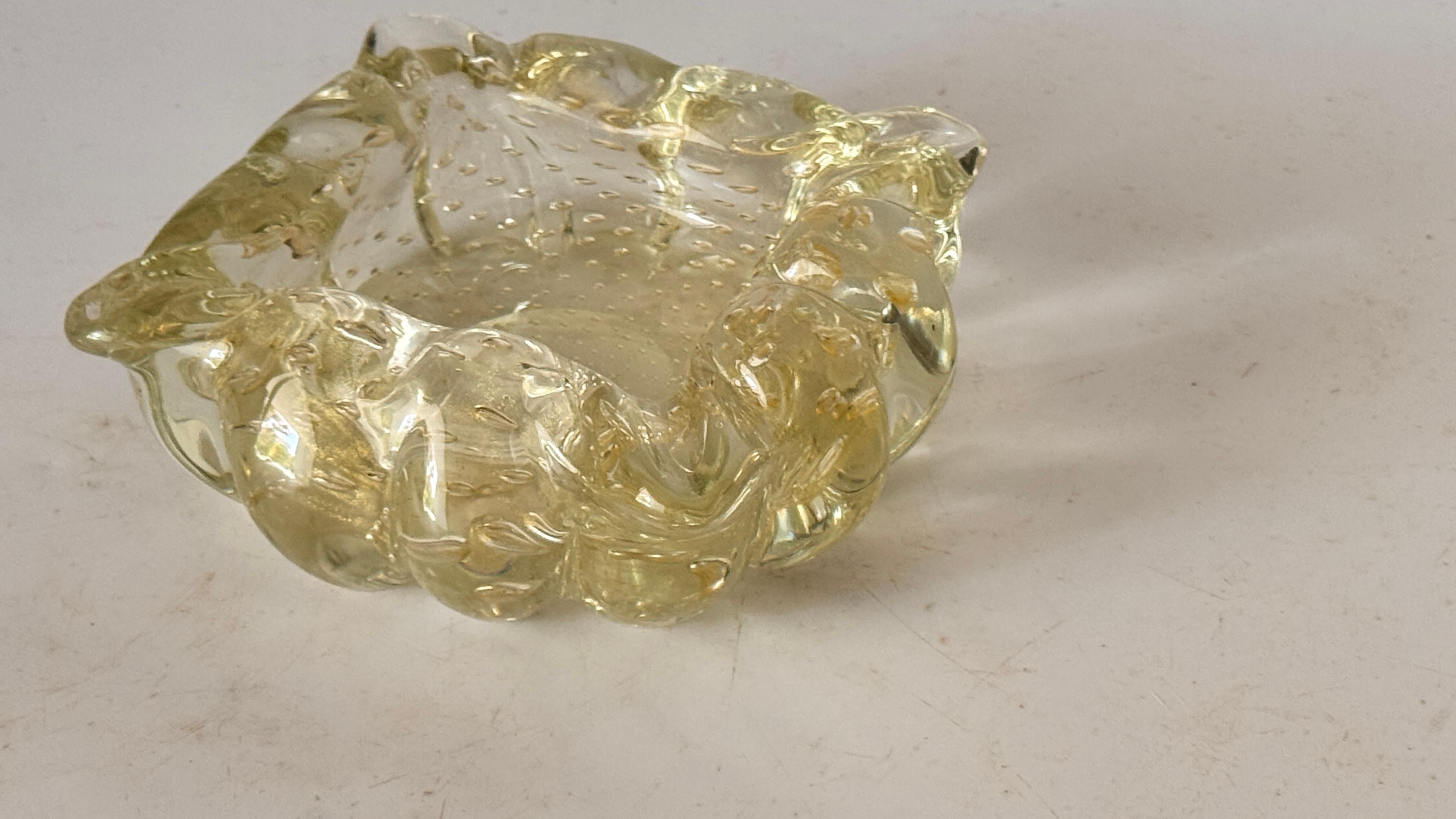 Italian Murano Glass Ashtray – 1960s – Anise Yellow, Hand-Blown with Air Bubbles In Good Condition For Sale In Auribeau sur Siagne, FR