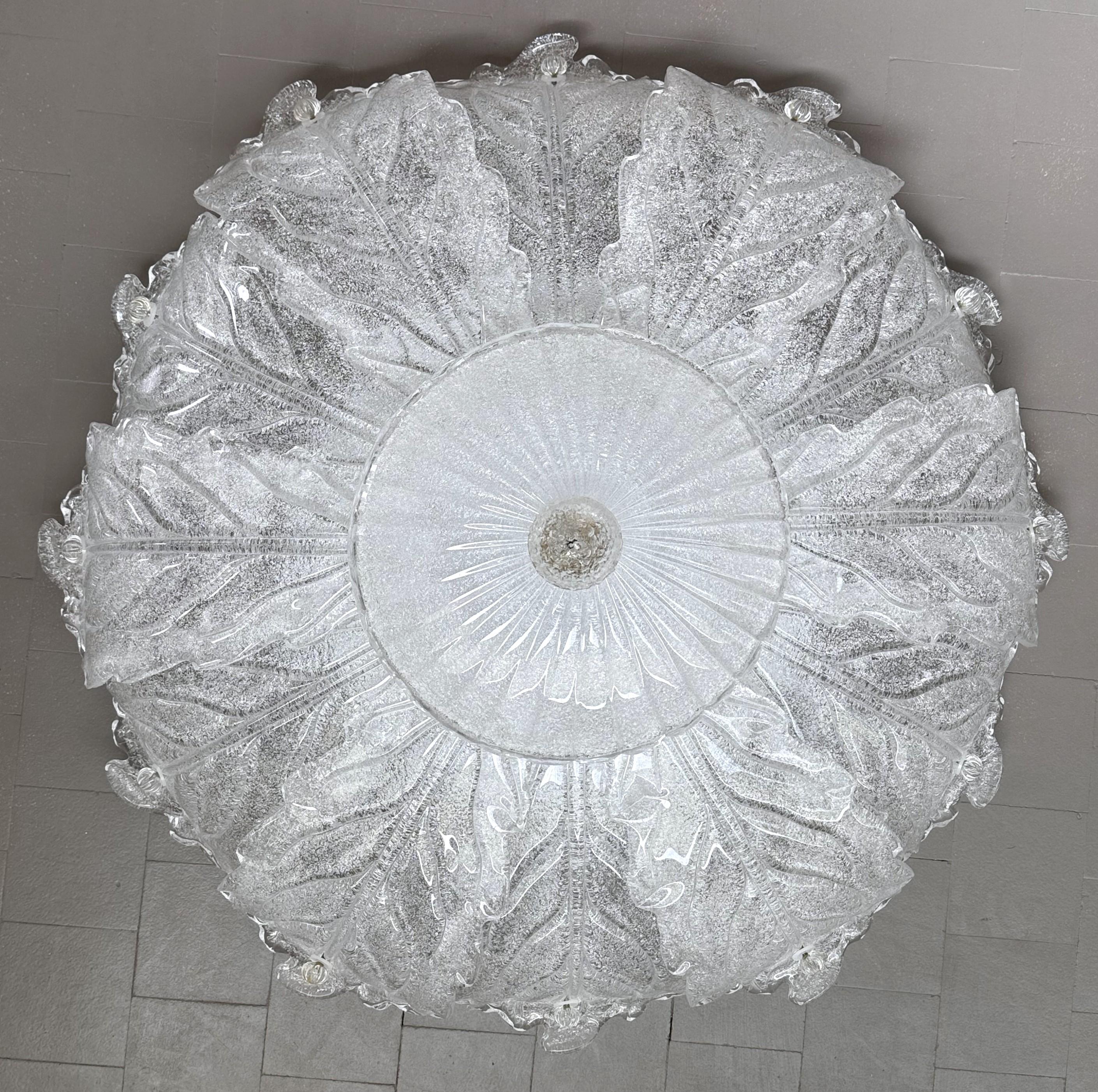 Italienischer Murano Glas Big Size Flush Mount Kronleuchter, 1970er Jahre (Moderne der Mitte des Jahrhunderts) im Angebot