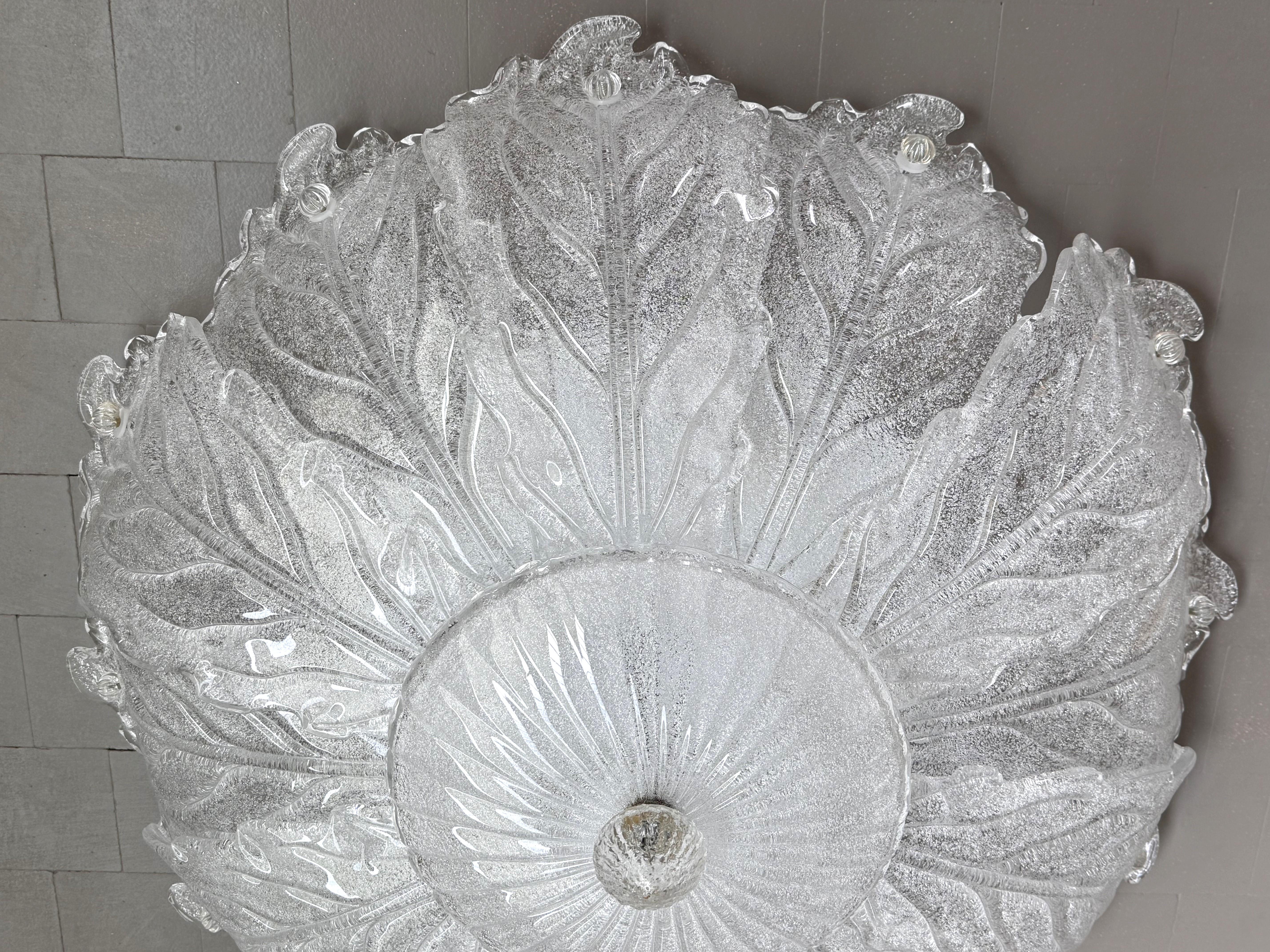 Italienischer Murano Glas Big Size Flush Mount Kronleuchter, 1970er Jahre (Muranoglas) im Angebot