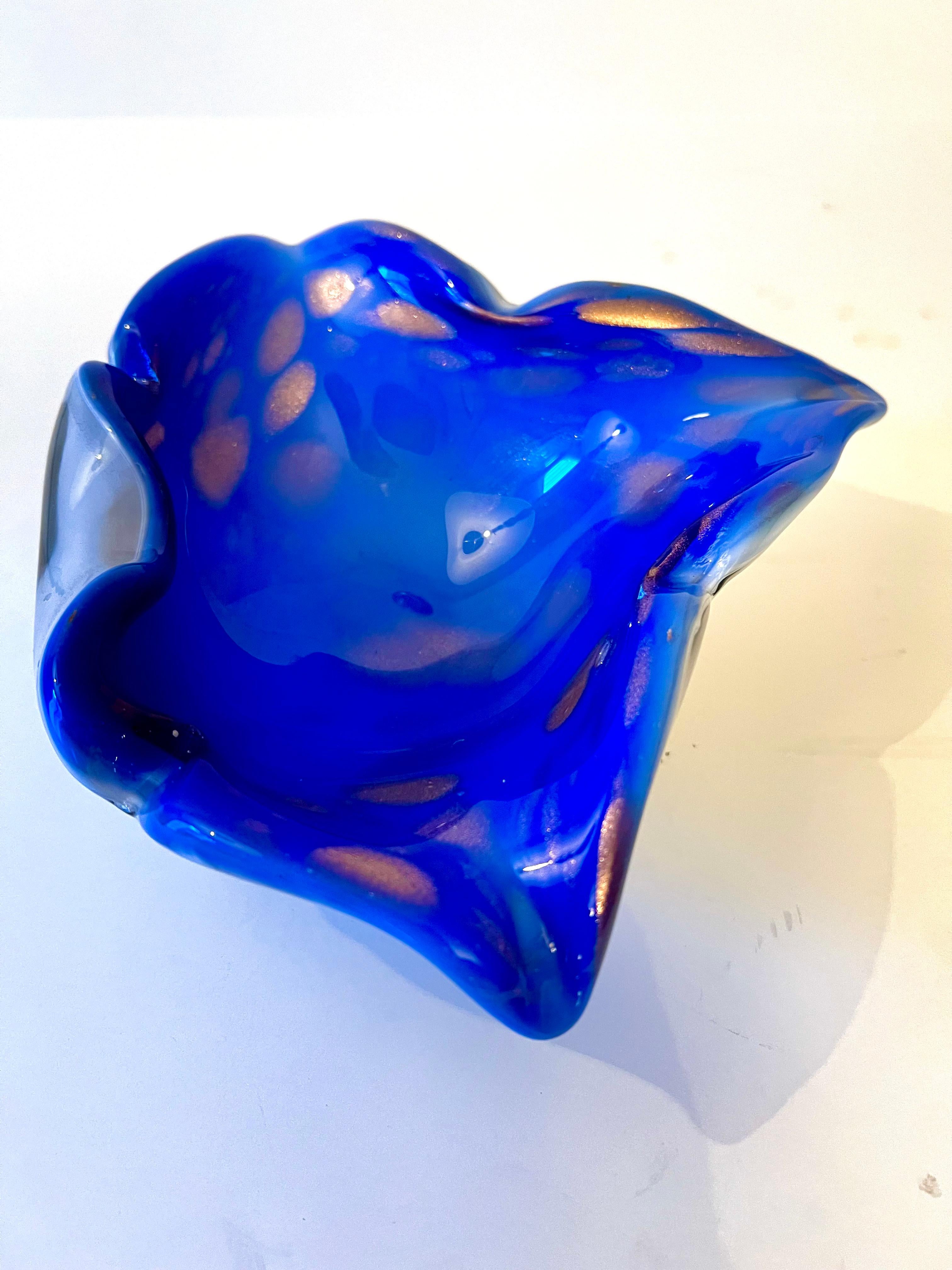 Italian Sommerso Murano Glass Bowl Ashtray in Brilliant Blue with Gold Flecks For Sale 3