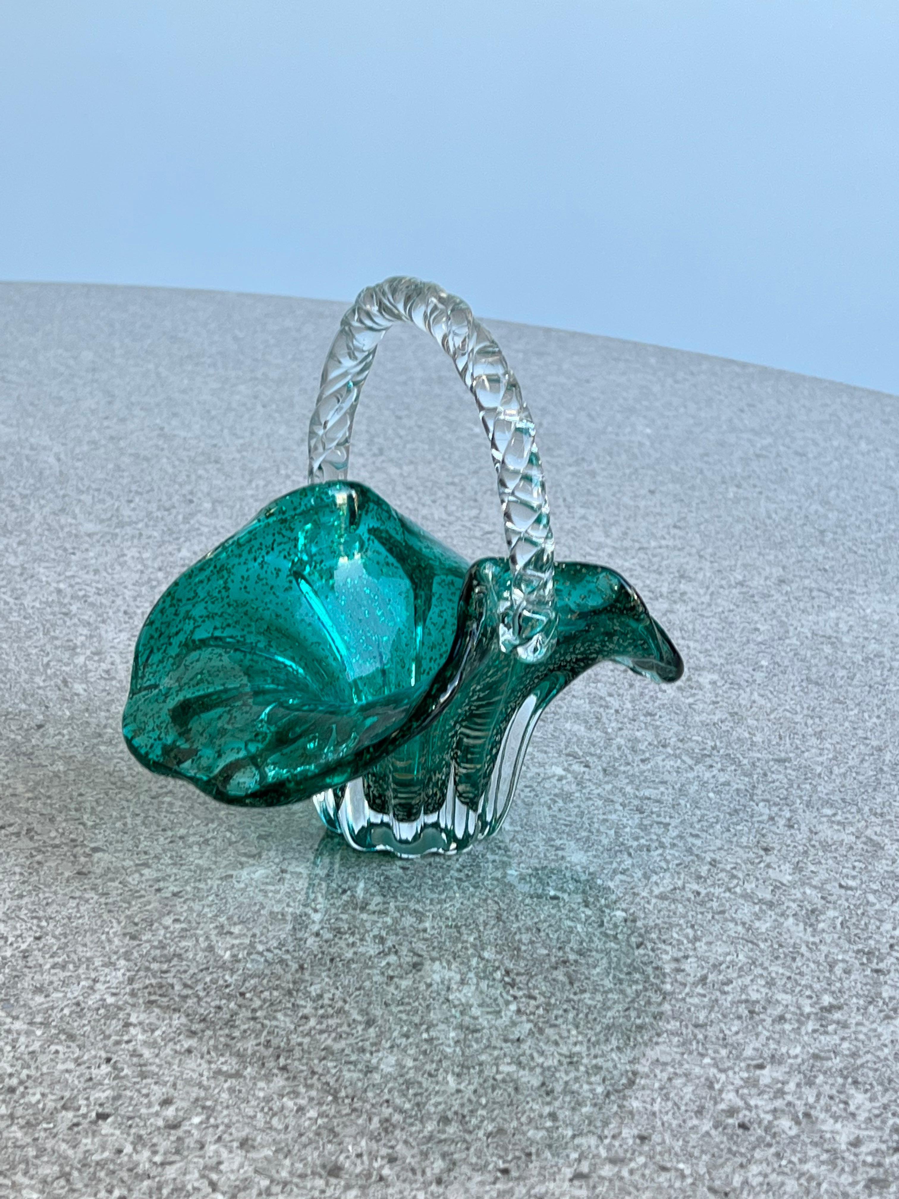 Coupe italienne en verre de Murano de style moderne du milieu du siècle dernier par Archimede Saguso.