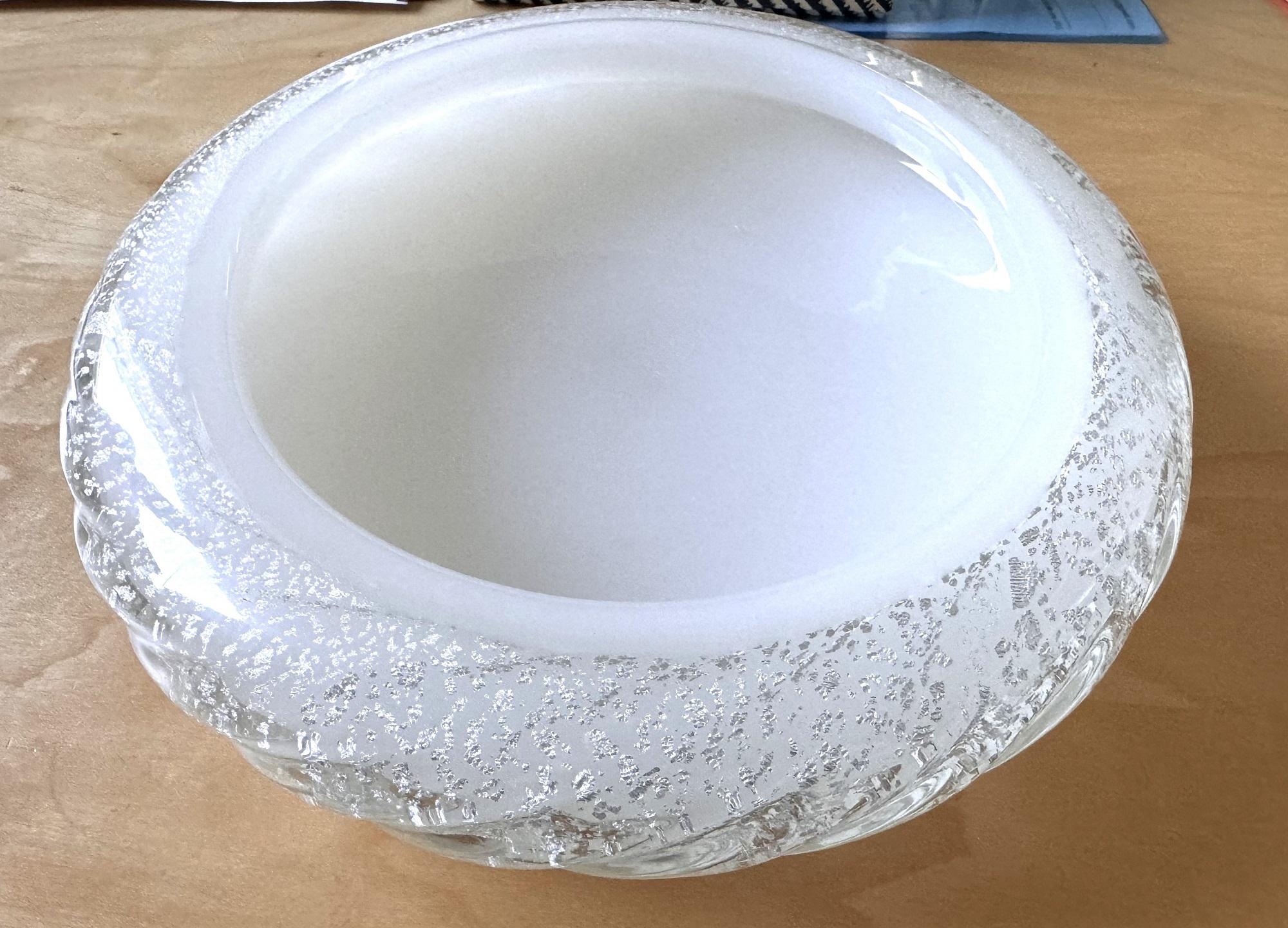 Late 20th Century Italian Murano Glass Bowl or Vide-Poche in Twisted Glass with Shimmering, 1970s For Sale