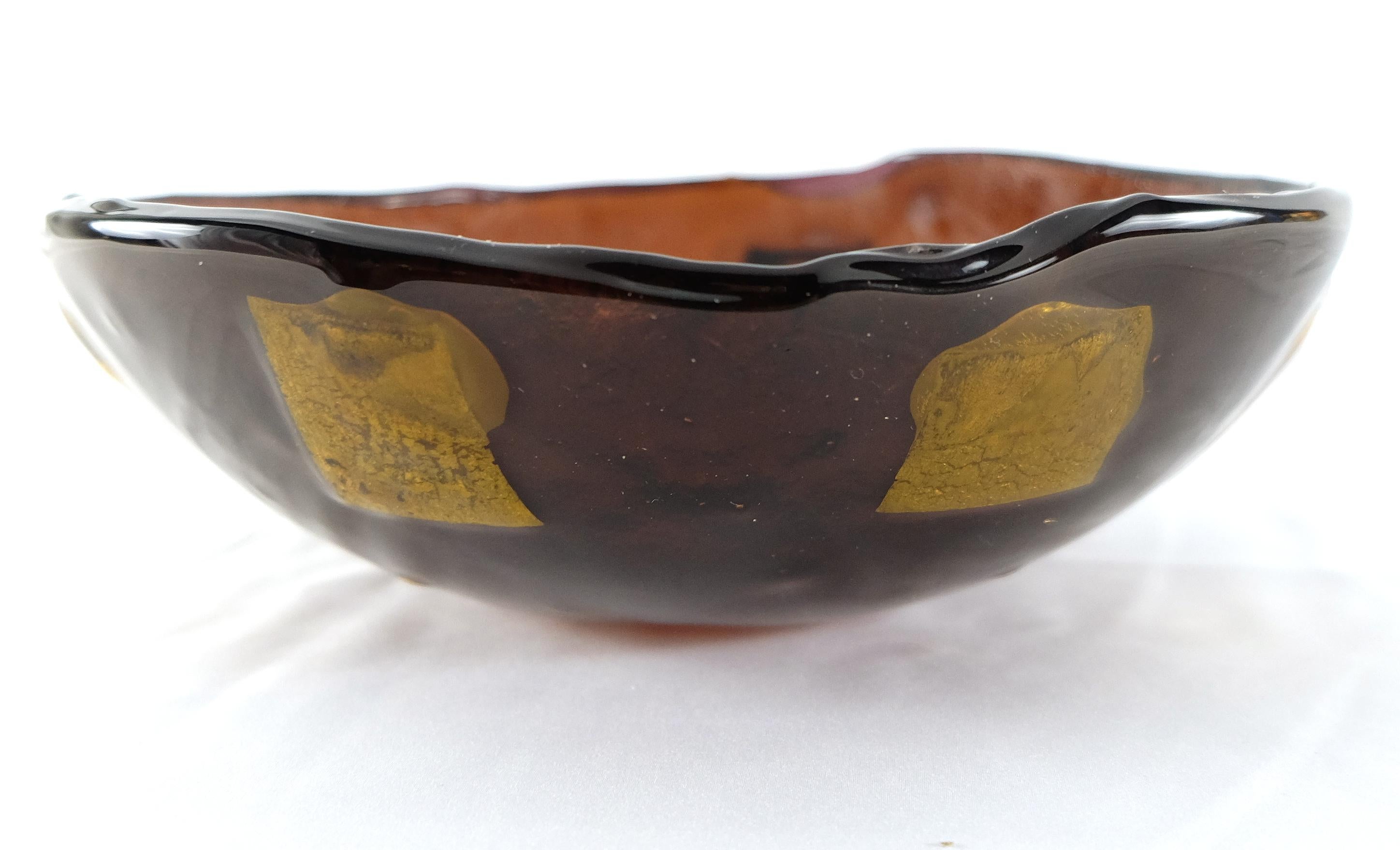 Italian Murano Glass Bowl with Gold Leaf Accents 1