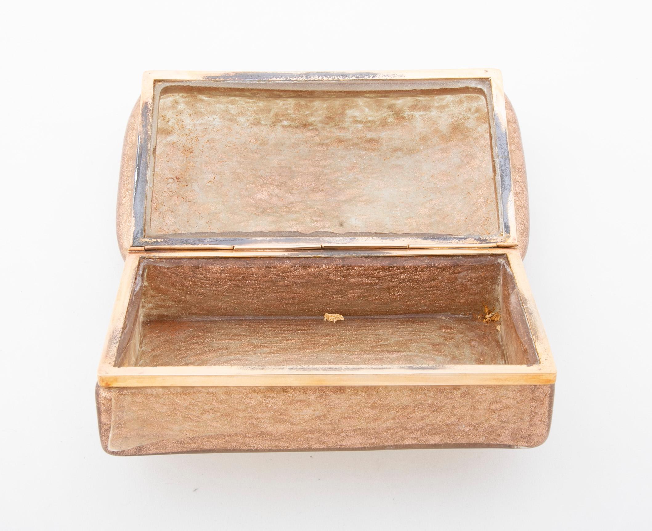 20th Century Italian Murano Glass Box Having Rare Overall Aventurine Glitter For Sale