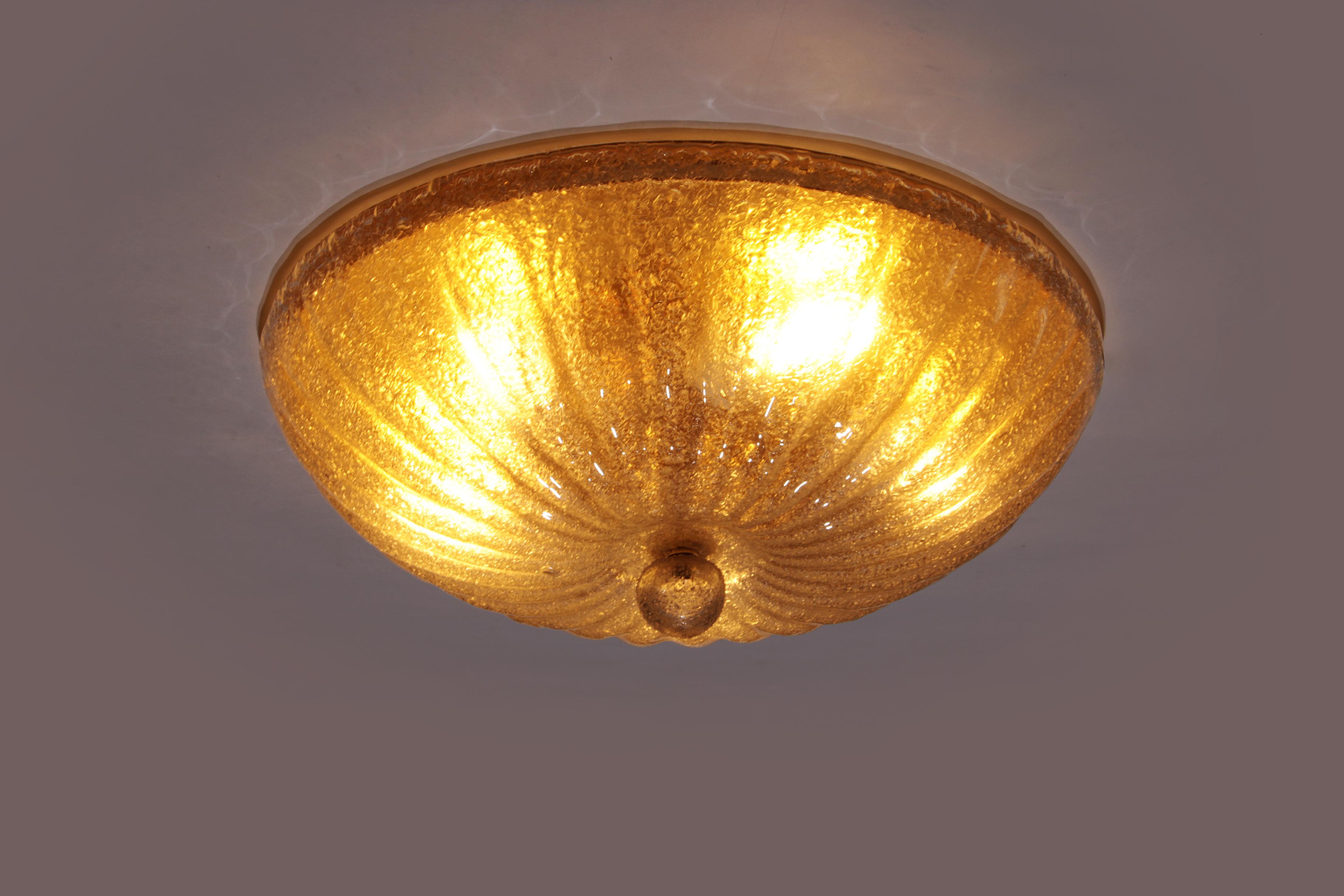 Italian Murano glass ceiling lamp with gold details In Excellent Condition For Sale In Oostrum-Venray, NL