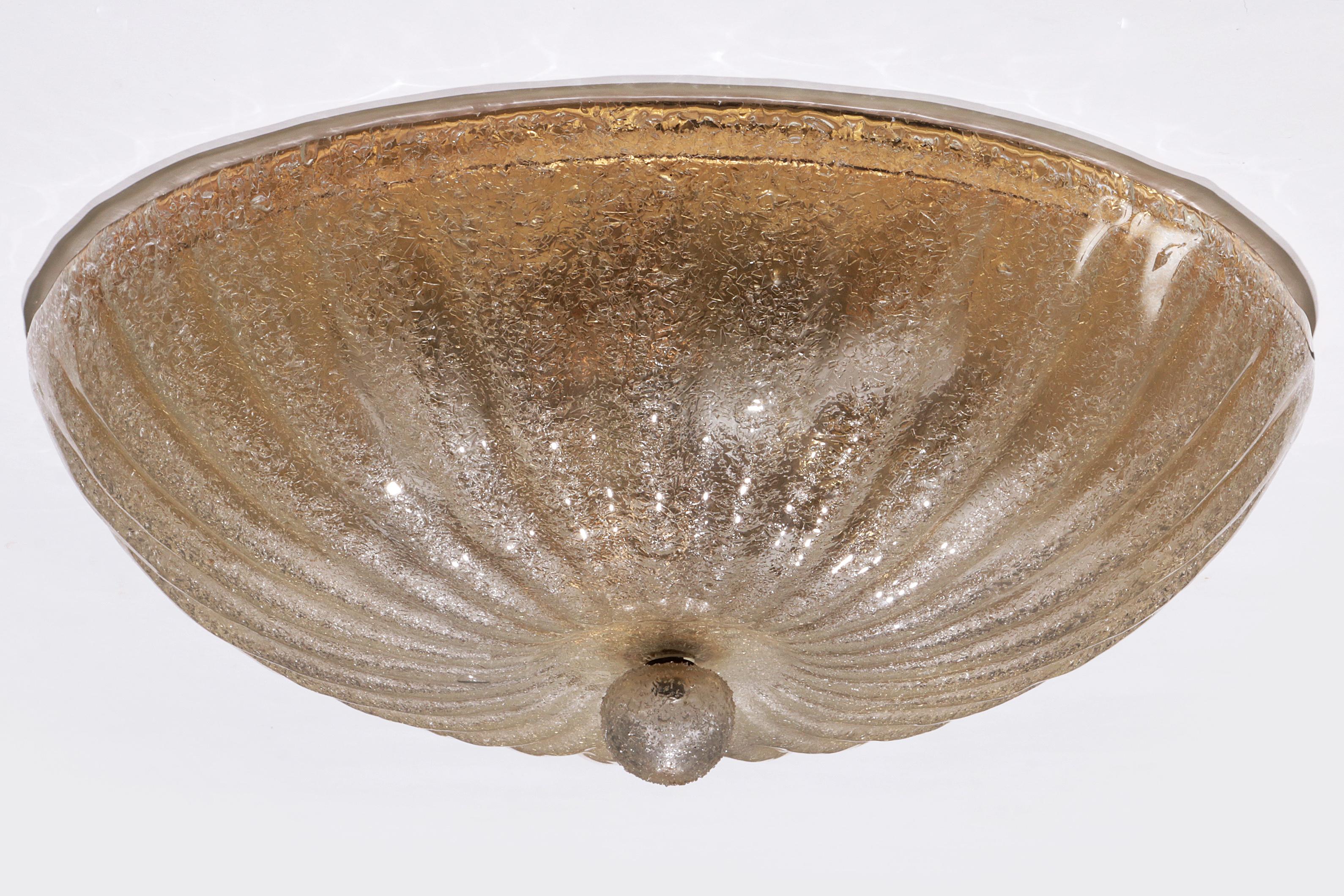 Late 20th Century Italian Murano glass ceiling lamp with gold details For Sale