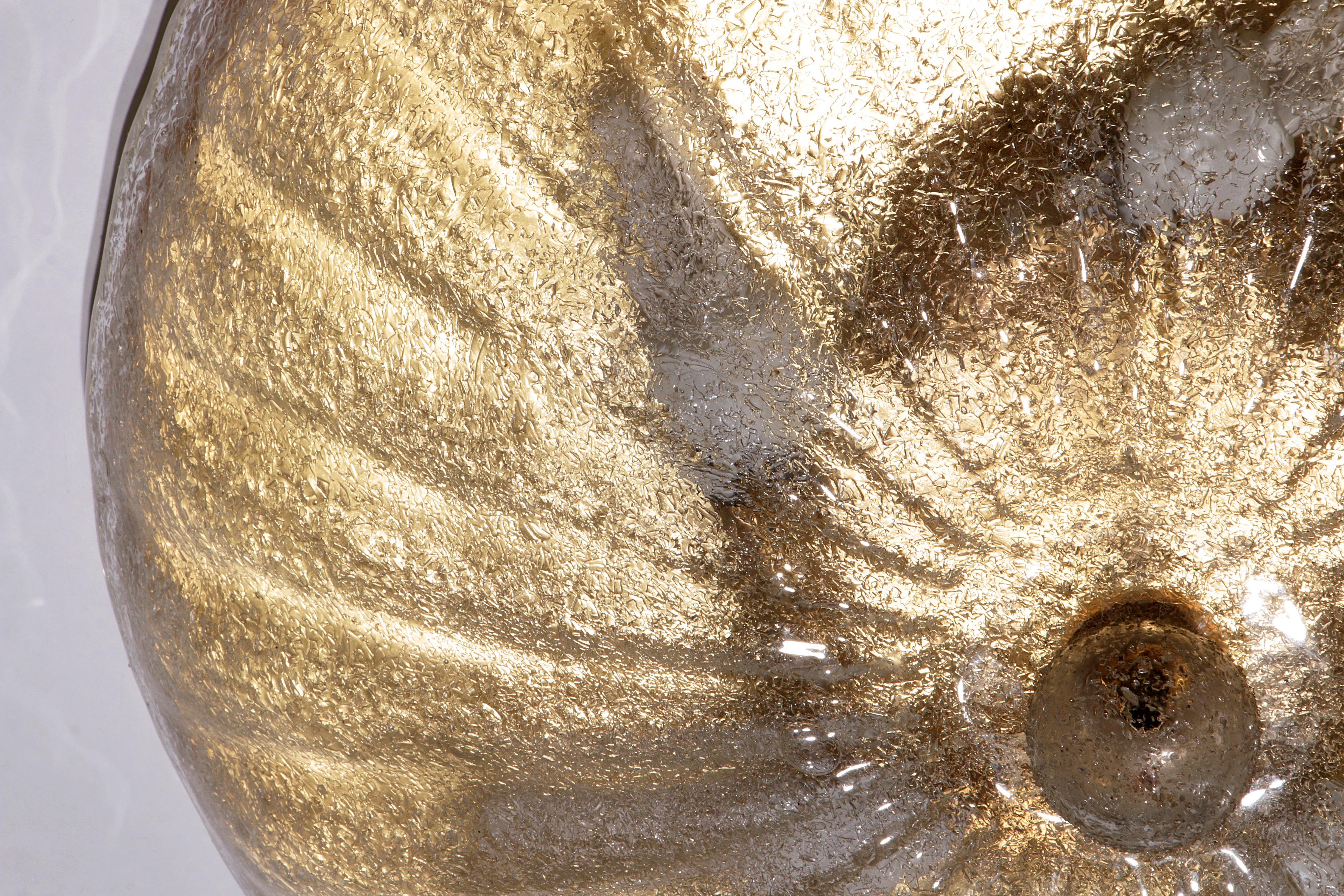 Deckenleuchte aus italienischem Murano-Glas mit goldenen Details (Muranoglas) im Angebot