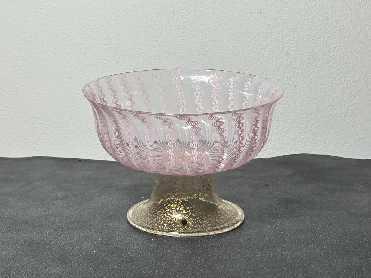 Italian Murano Glass Centerpiece Cup by Paolo Venini For Sale 4