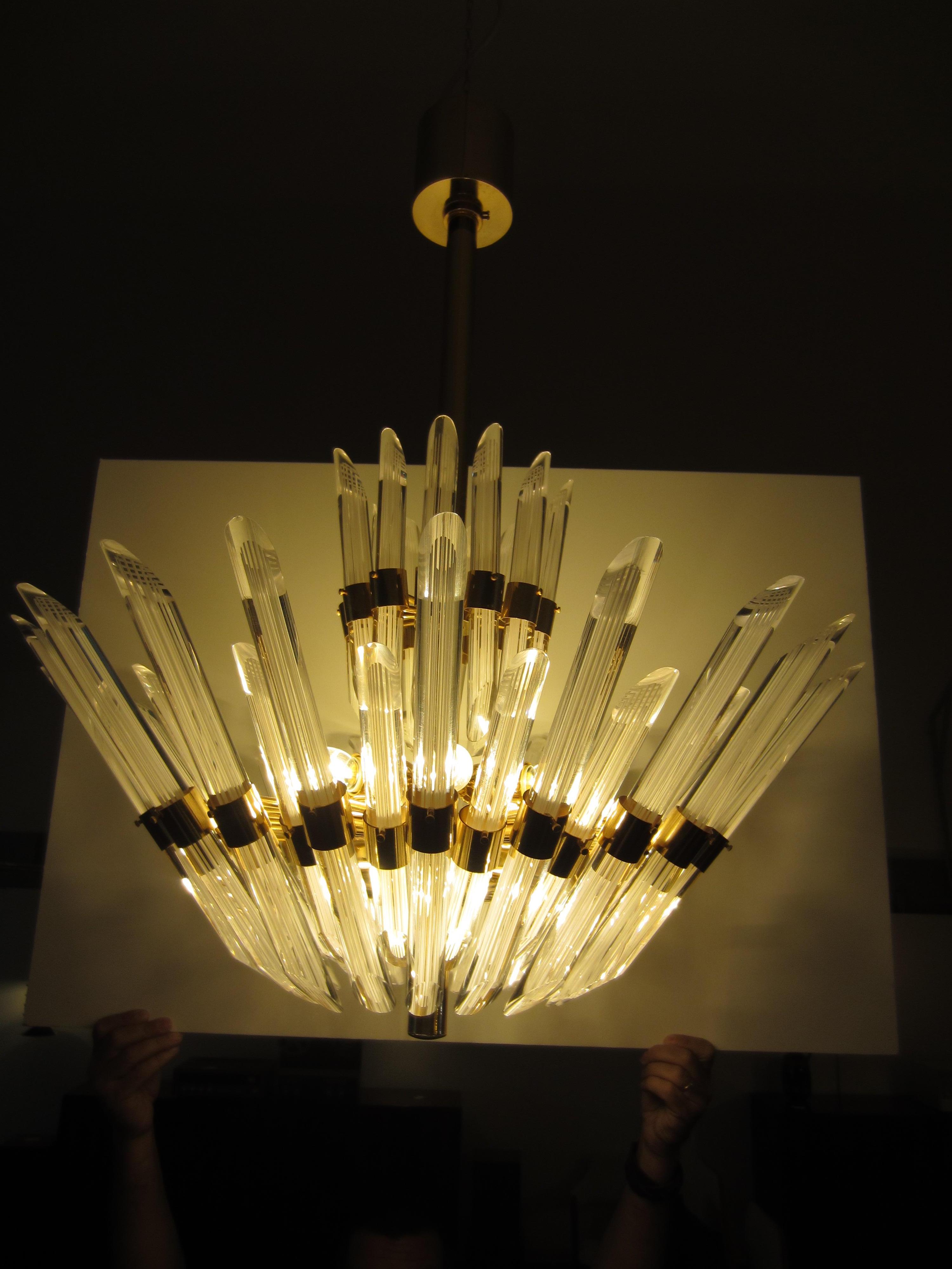 Metal and Murano glass chandelier from the 1980s in gilt metal and pointed glass rods, including replacement glass pieces, easy to dismantle. 6 spare parts available.
