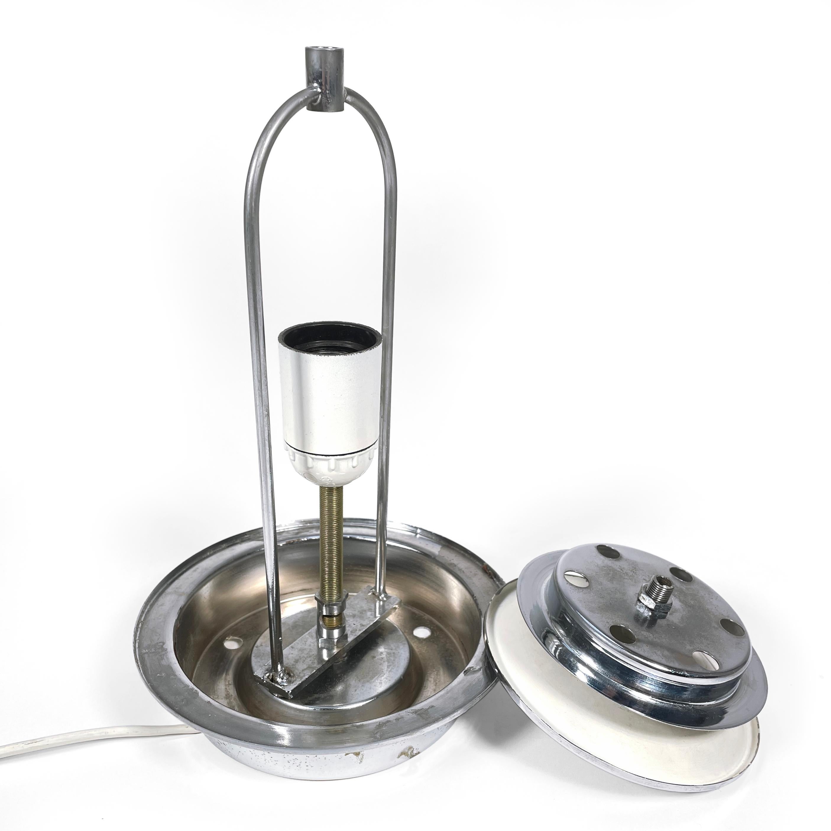 1970s Italian Mazzega Murano Glass Chrome Table Light For Sale 5