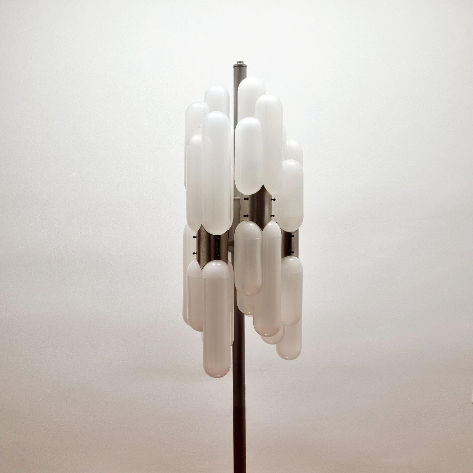 Rare floor lamp designed by Carlo Nason for Mazzega
made from metal and Murano glass
