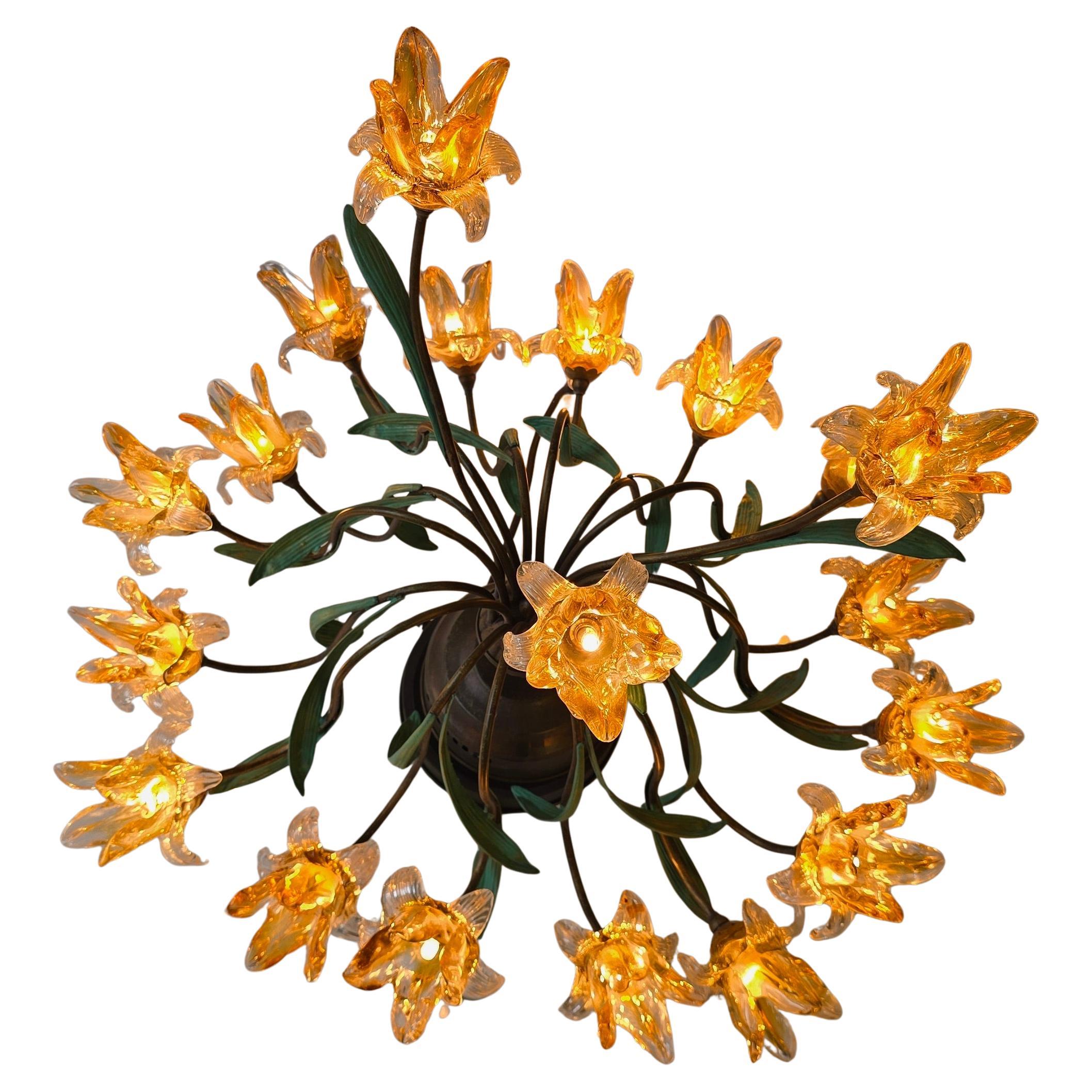 Lámpara de araña semiesférica italiana estilo Murano con 19 flores de cristal en Bueno estado para la venta en Antwerp, BE