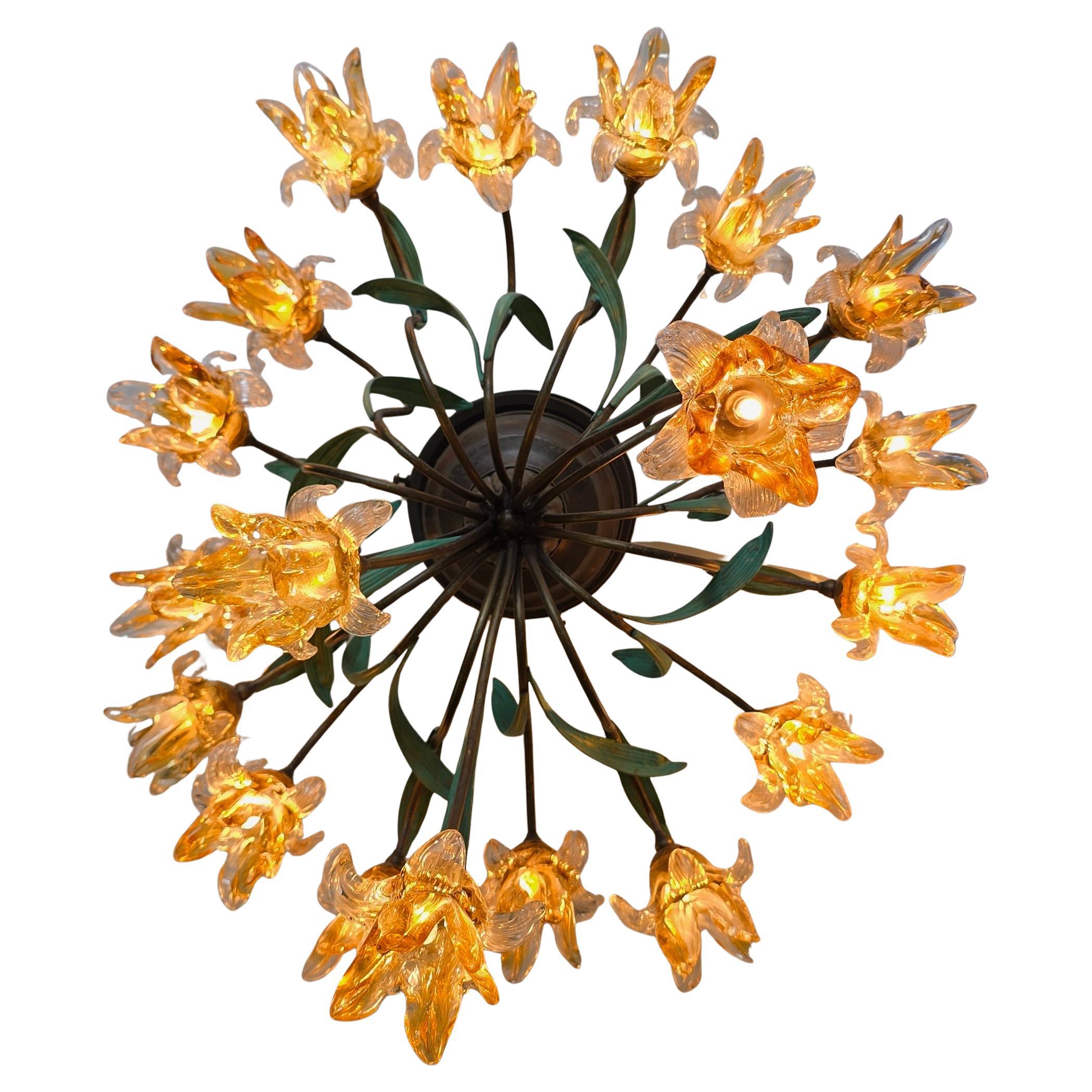 Lámpara de araña semiesférica italiana estilo Murano con 19 flores de cristal Metal en venta