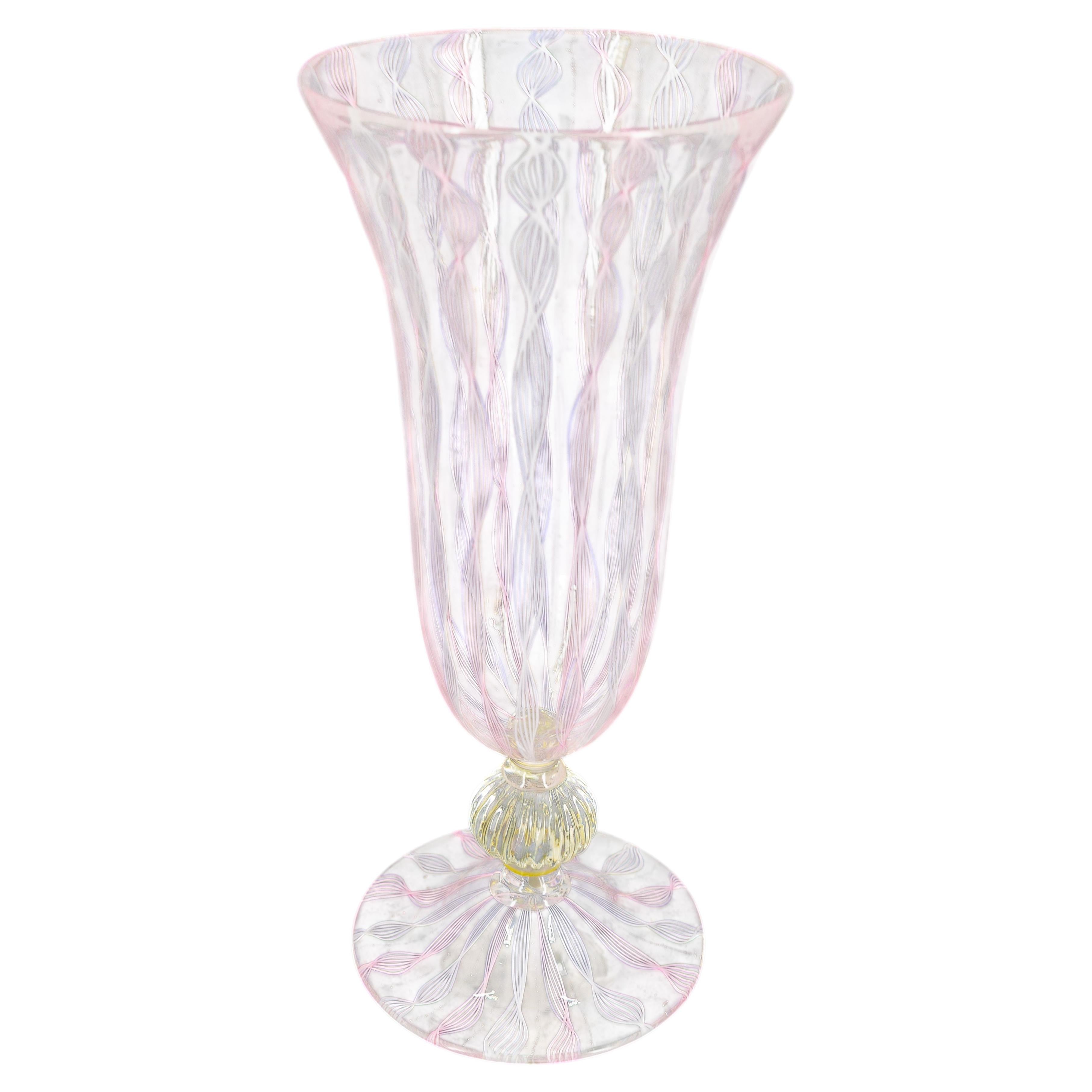 Italienischer Kelch aus Murano-Glas, rosa-weißes „Zanfirico Ribbon“-Glasgeschirr, 1990er Jahre im Angebot