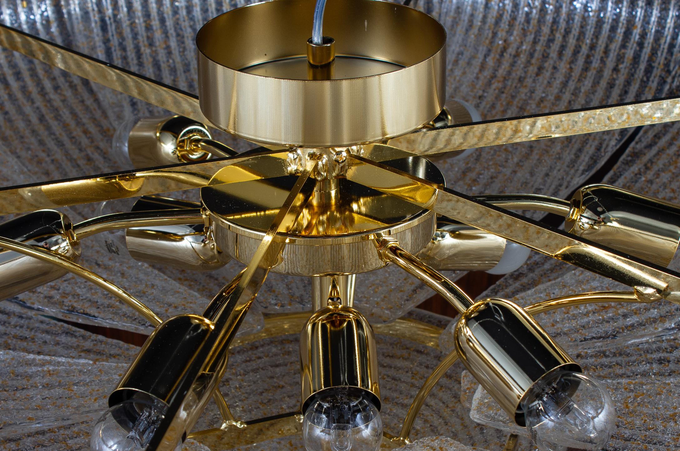 Plafonnier moderne en verre italien de Murano à feuilles d'or en vente 7