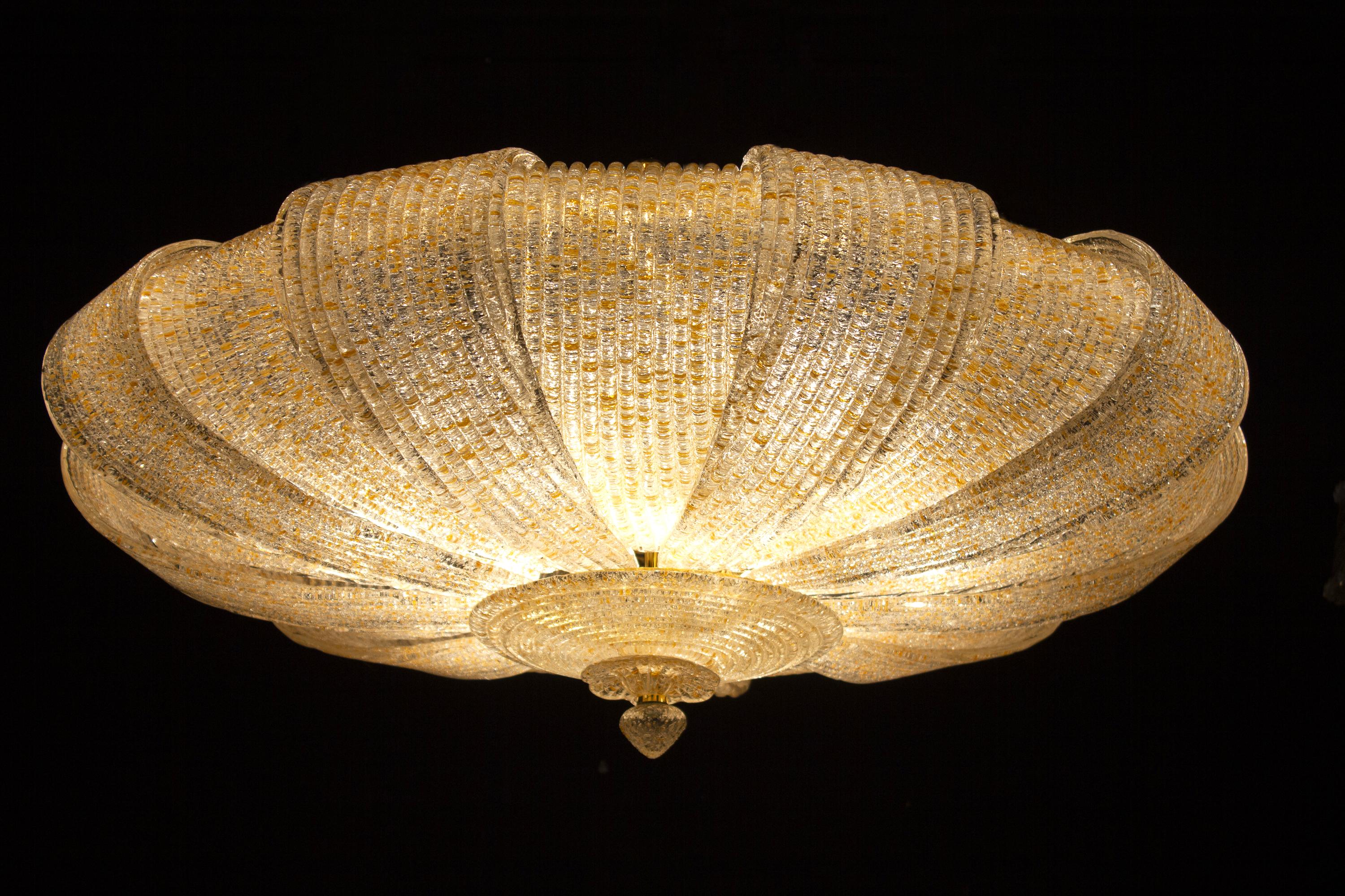 Italian Murano Glass Gold Leaves Modern Flush Mount or Ceiling Light In New Condition For Sale In Rome, IT