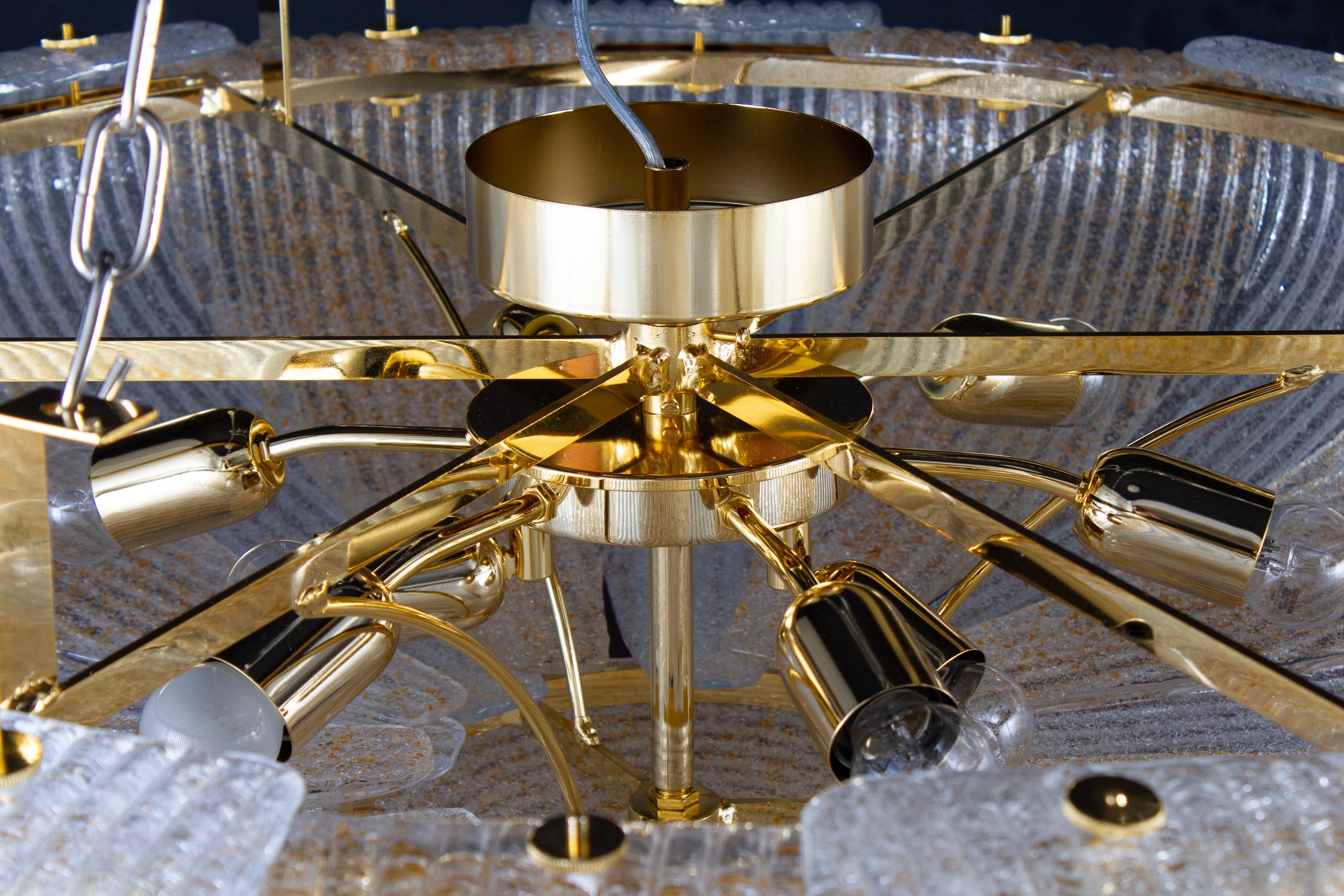 Plafonnier moderne en verre italien de Murano à feuilles d'or en vente 8