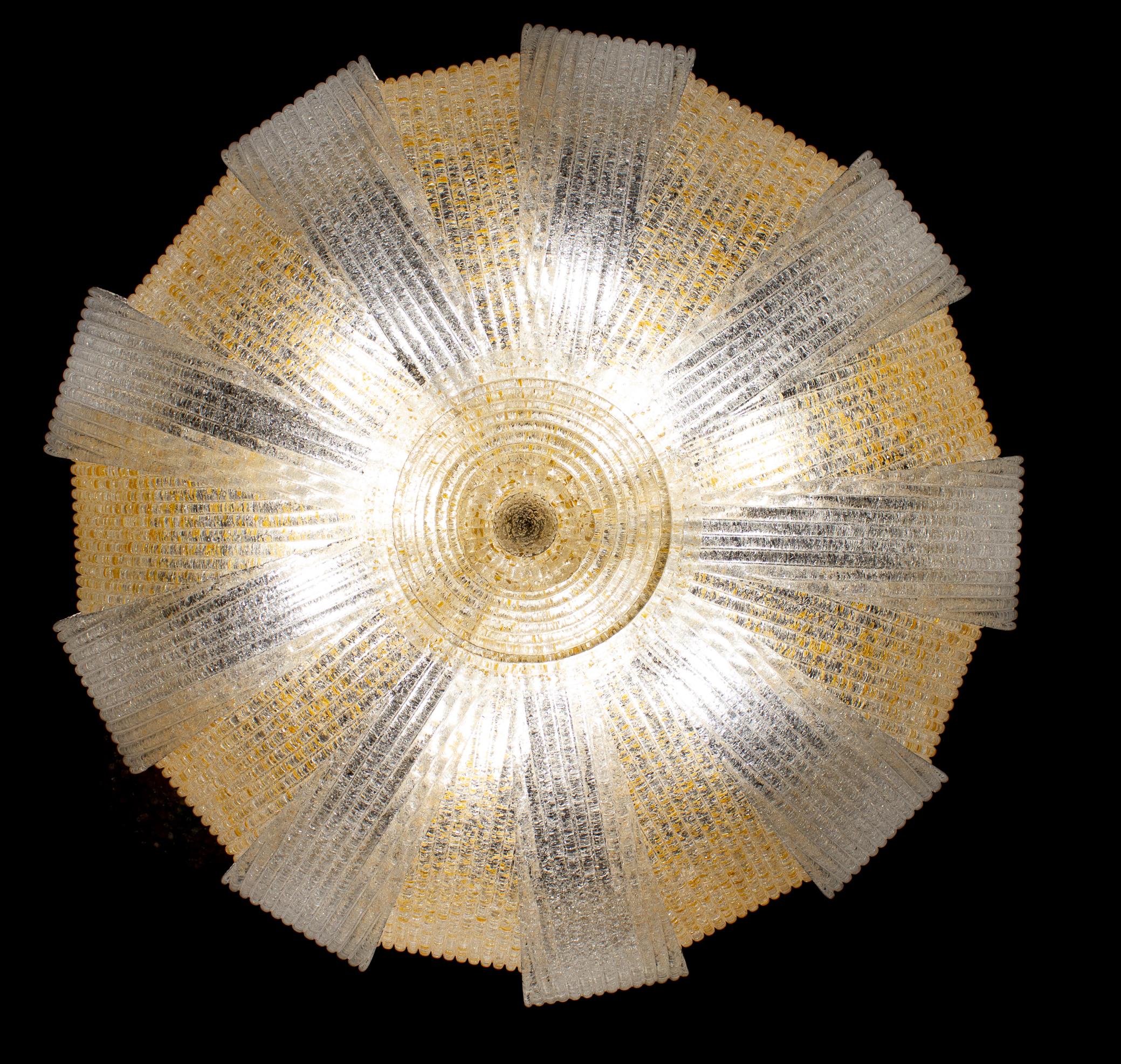Plafonnier moderne en verre italien de Murano à feuilles d'or en vente 11