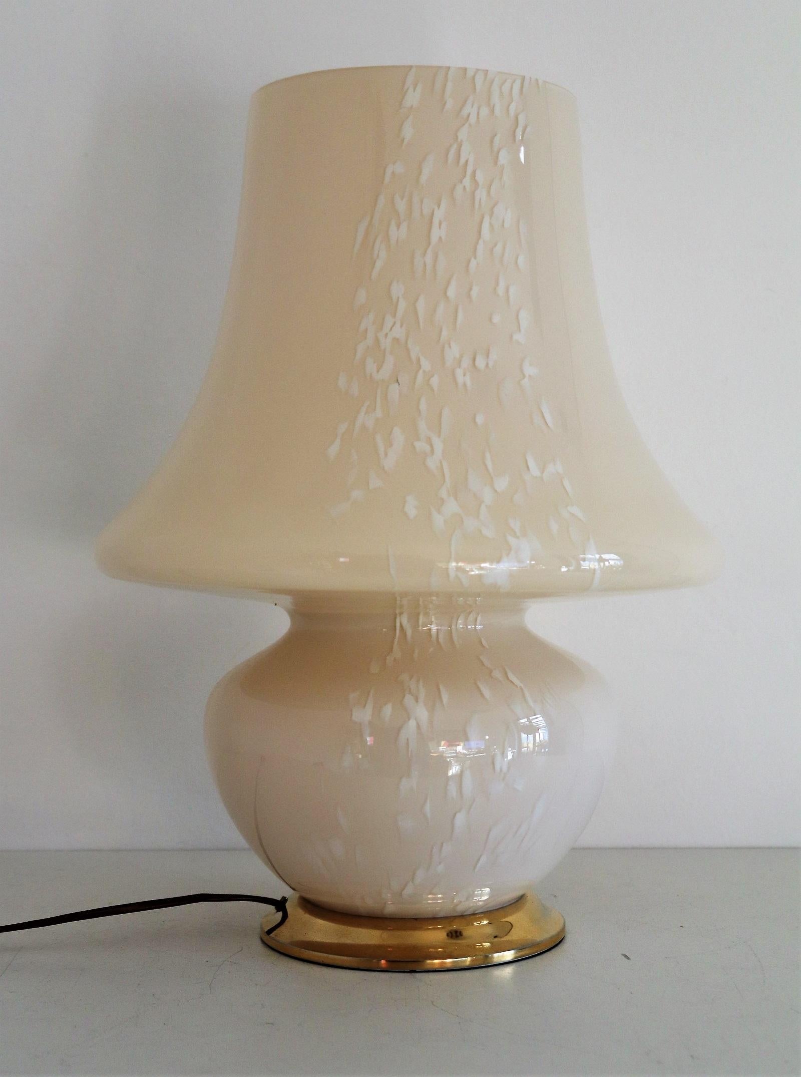Mid-Century Modern Italian Murano Glass Mushroom Table Lamp in Yellow Amber Glass, 1970s