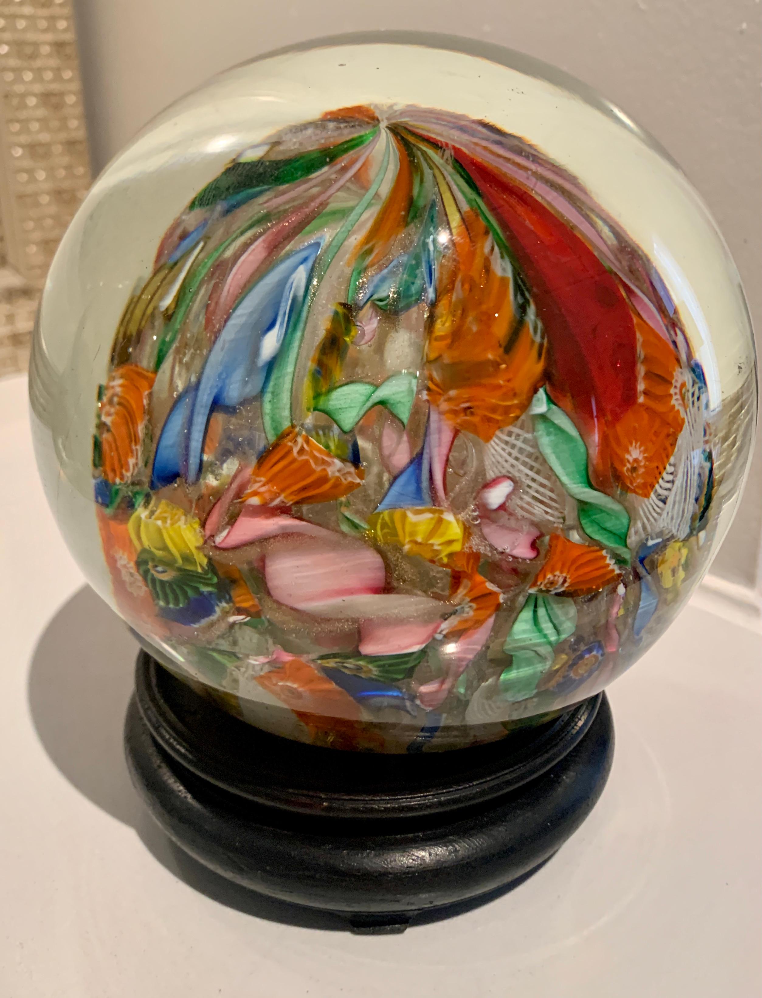 Italian Murano Glass Paperweight In Good Condition For Sale In Los Angeles, CA