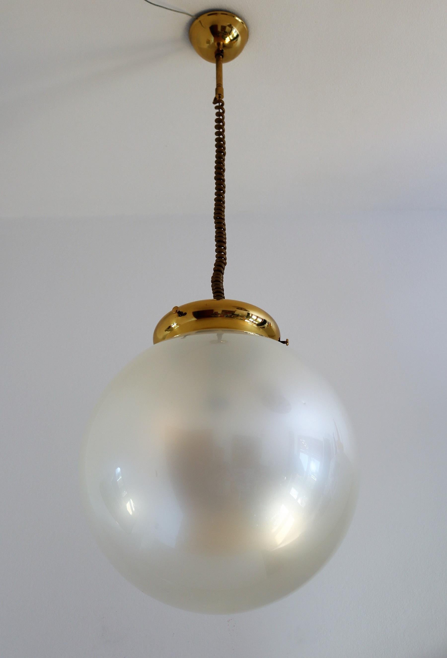 Late 20th Century Italian Murano Glass Pendant Chandelier in Pearl Optic with Brass Details, 1970s