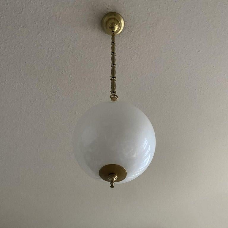Italian Murano Glass Pendant in Pearl Optic Brass Mounted, 1960s In Good Condition In Frankfurt am Main, DE