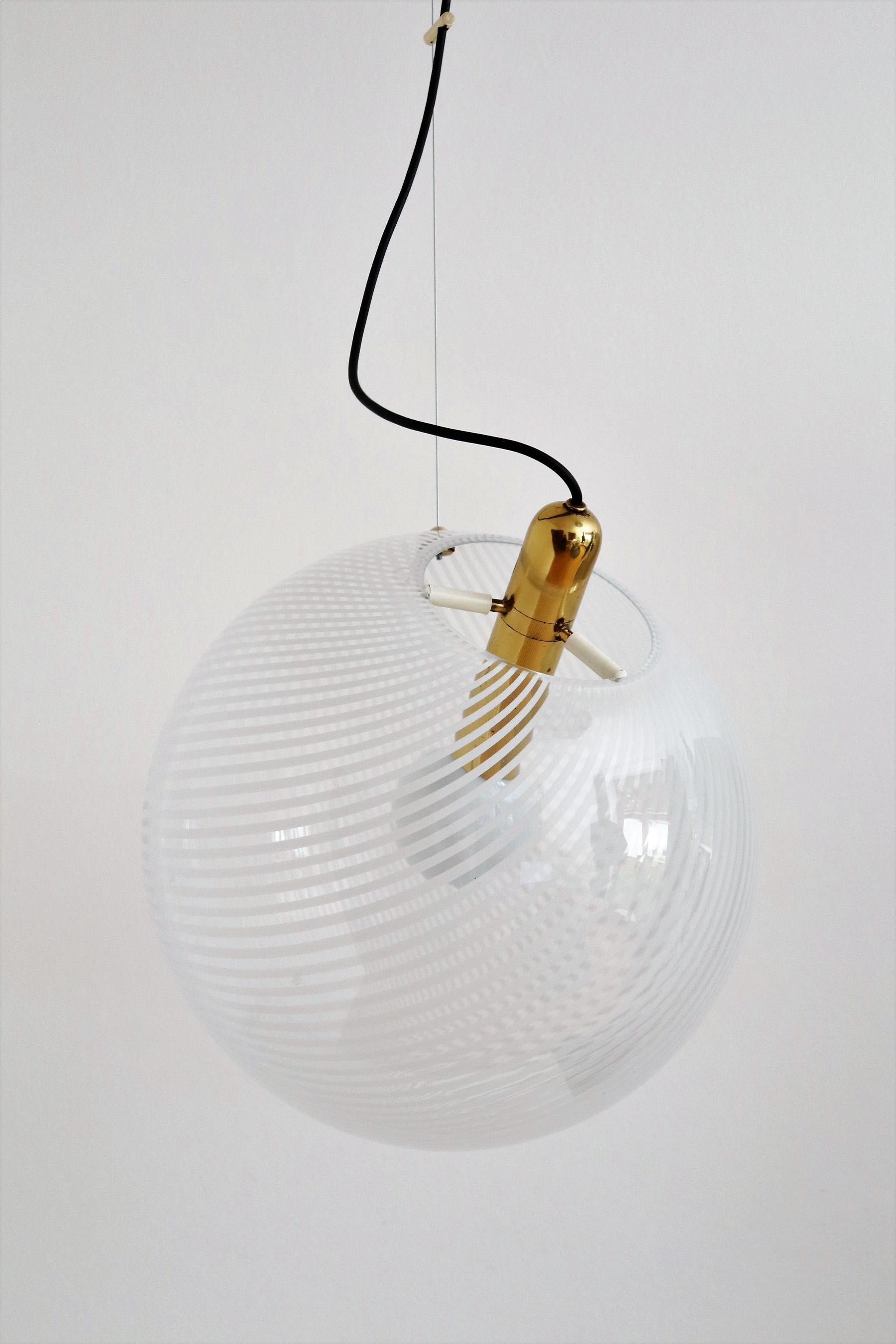 Italian Murano Glass Sphere by Ludovico Diaz de Santillana for Venini, 1980s For Sale 4