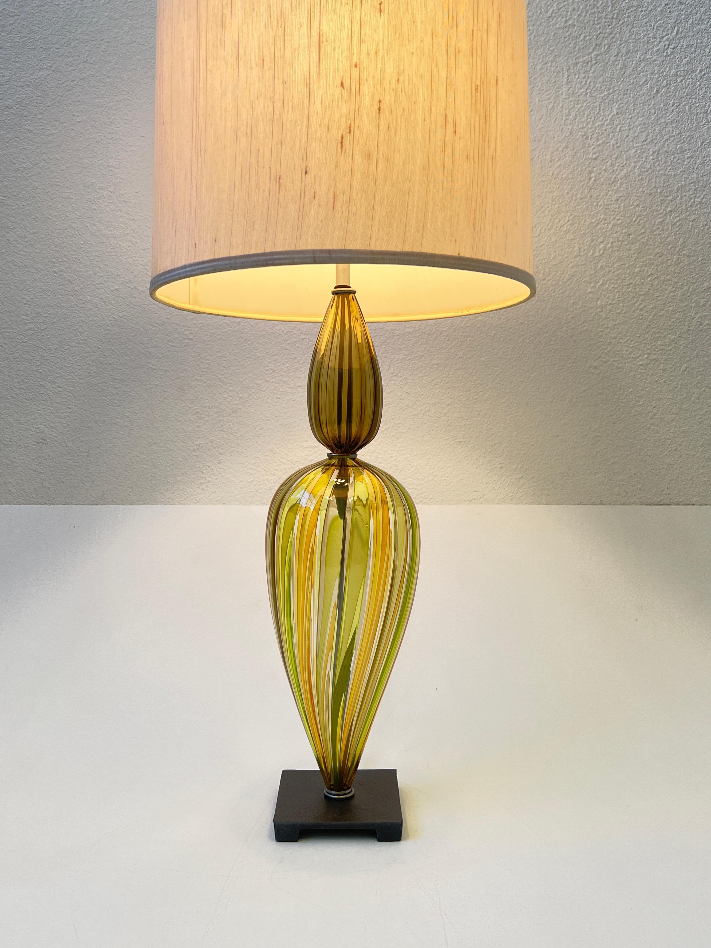 Italian Murano Glass Table Lamp In Excellent Condition For Sale In Palm Springs, CA
