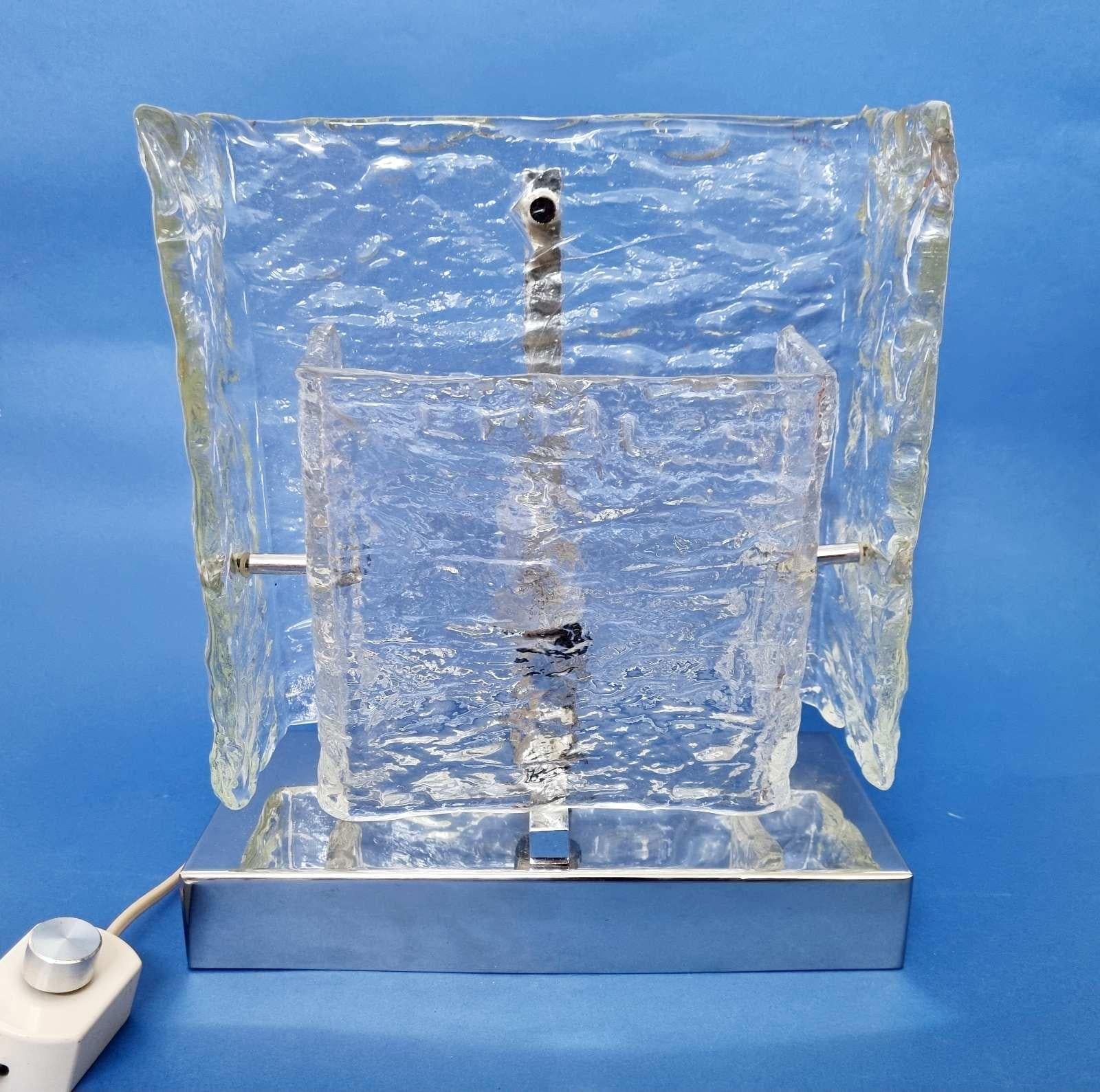 Italienische Muranoglas-Tischlampe Entworfen von Carlo Nason für Mazzega, Italien, 70er Jahre im Zustand „Hervorragend“ im Angebot in Lucija, SI