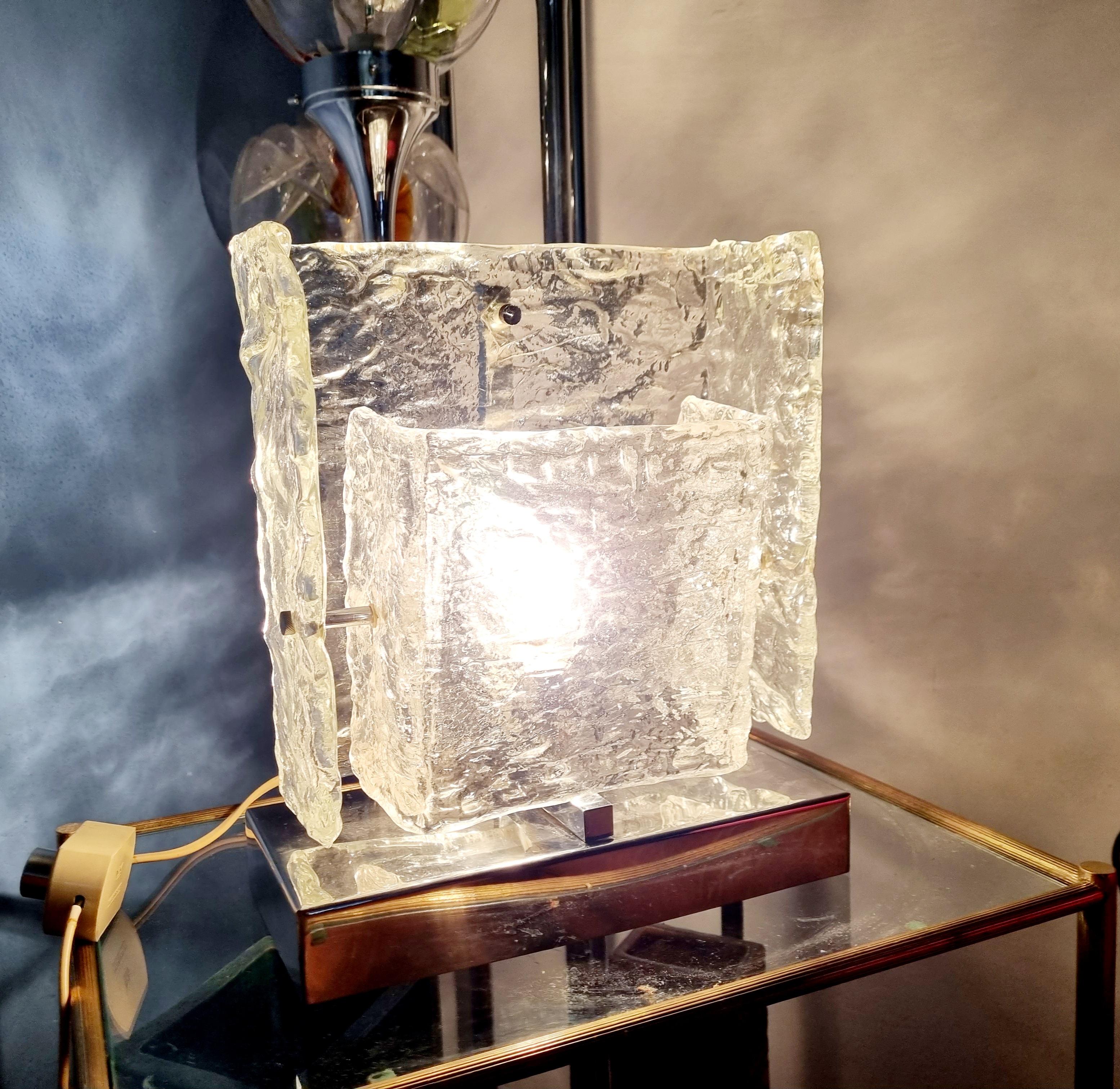 Italienische Muranoglas-Tischlampe Entworfen von Carlo Nason für Mazzega, Italien, 70er Jahre im Angebot 1